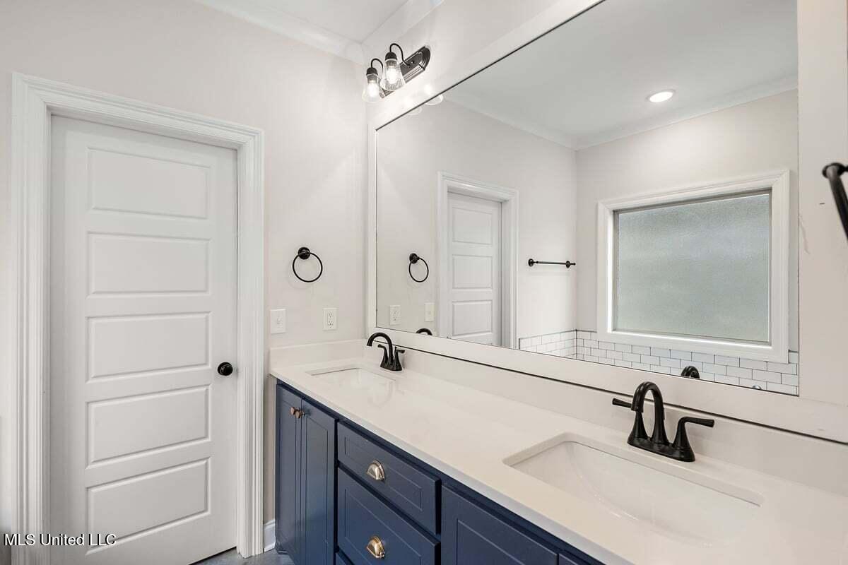 517 Birchwood Boulevard Property Photo 17