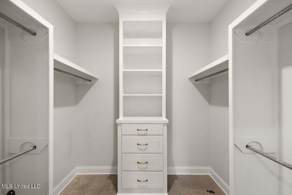 517 Birchwood Boulevard Property Photo 18