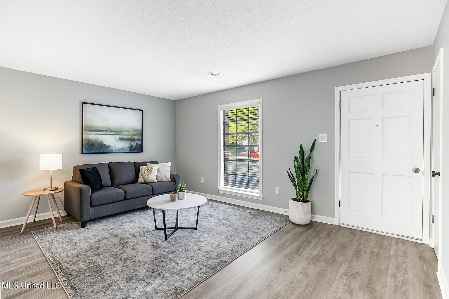 7274 Downing Cove Property Photo 3