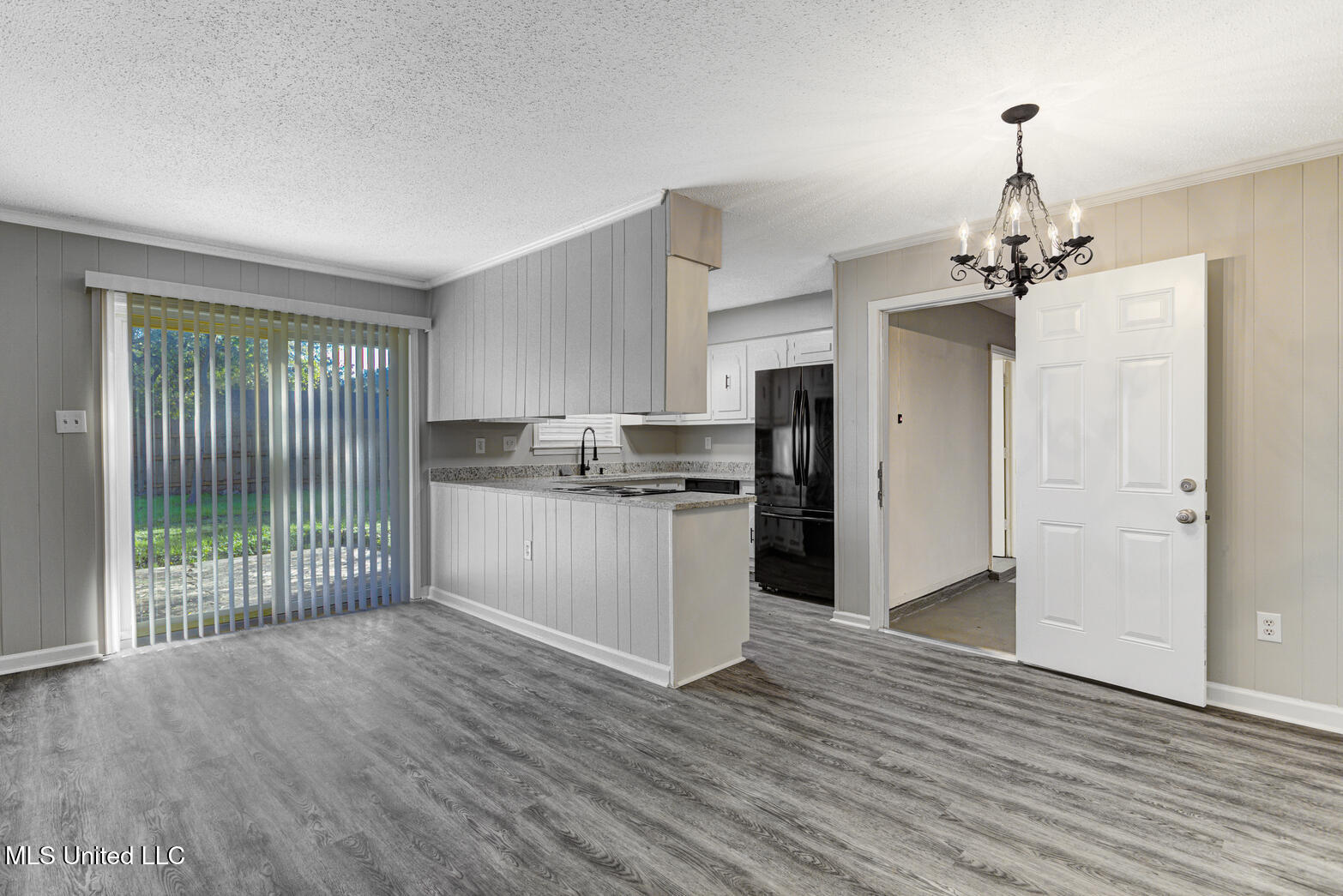 7274 Downing Cove Property Photo 7