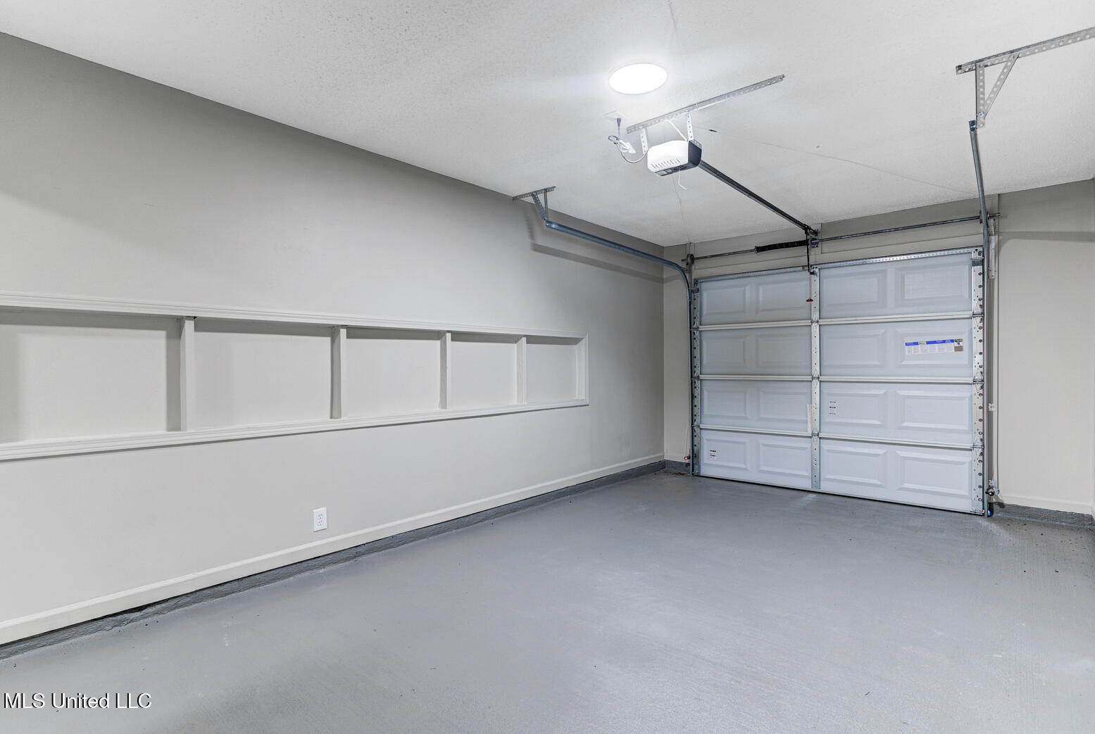 7274 Downing Cove Property Photo 11