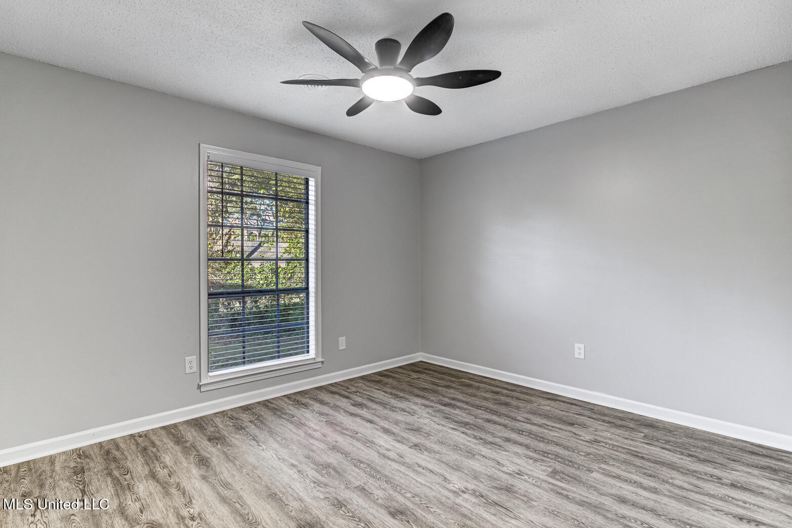 7274 Downing Cove Property Photo 15