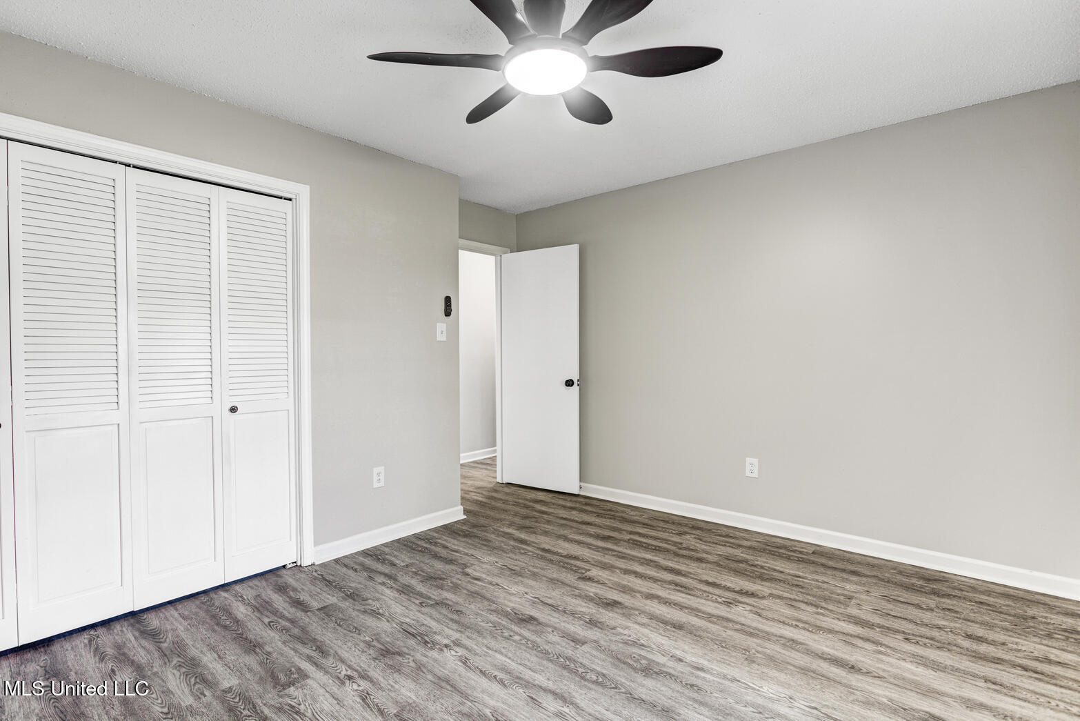 7274 Downing Cove Property Photo 16