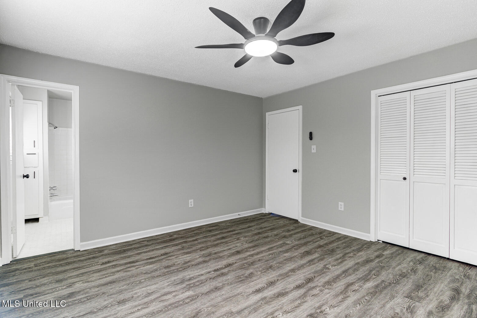 7274 Downing Cove Property Photo 18