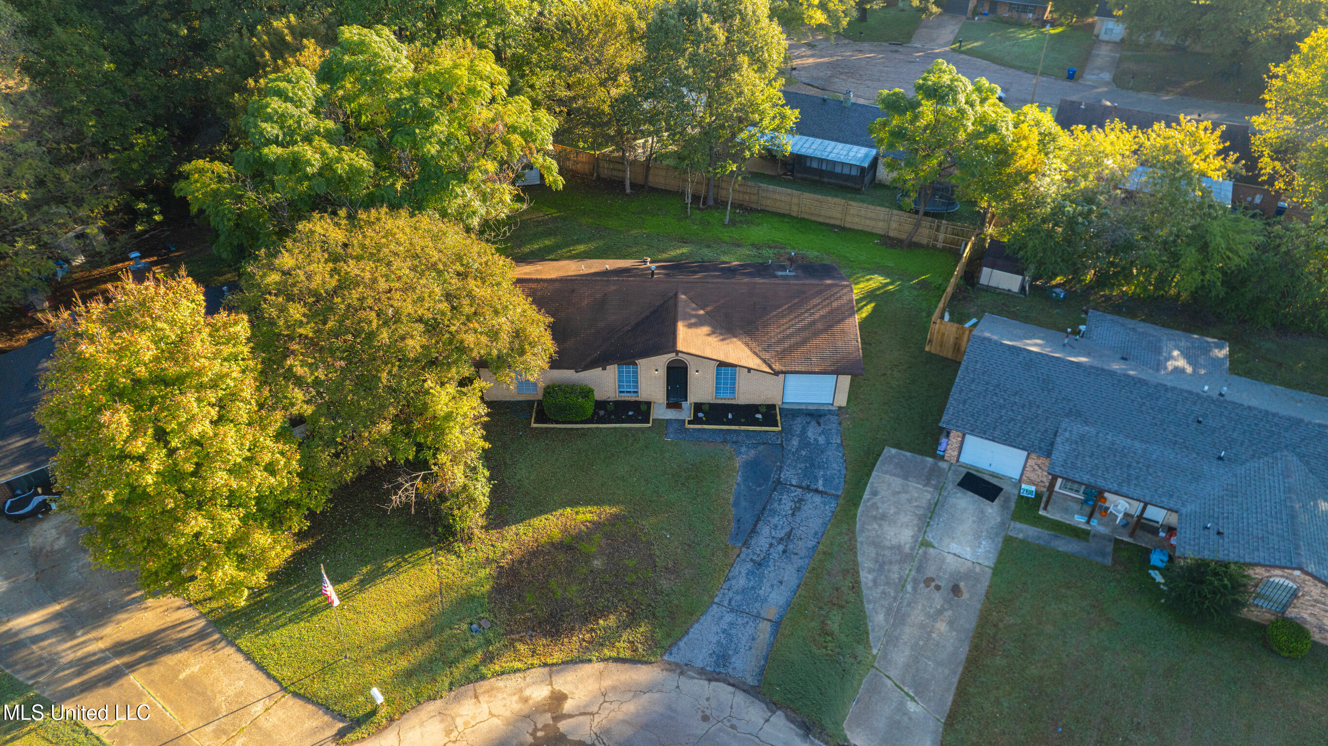 7274 Downing Cove Property Photo 23