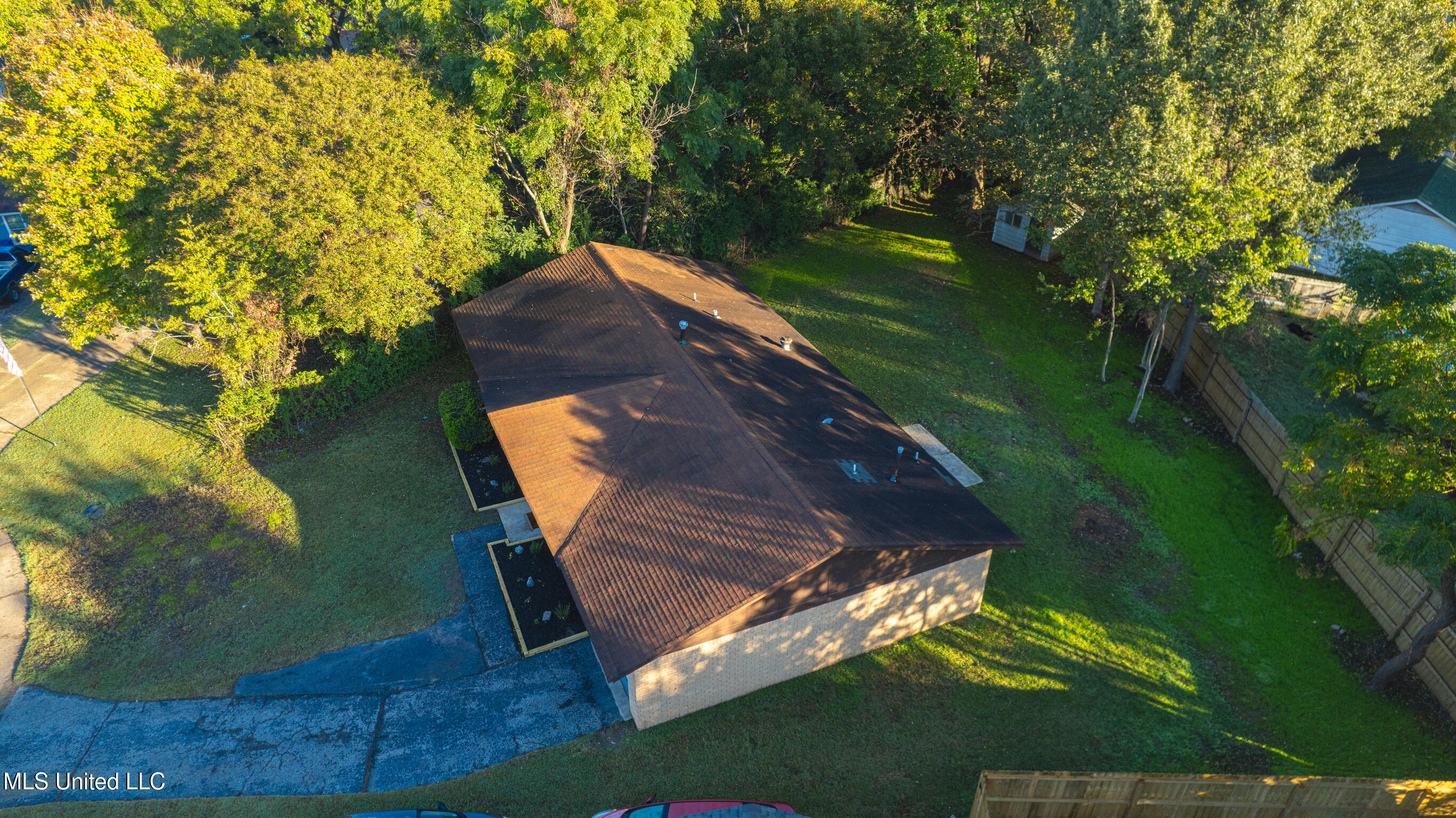 7274 Downing Cove Property Photo 25