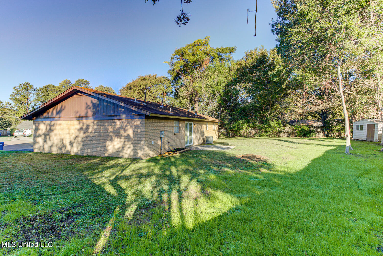 7274 Downing Cove Property Photo 28