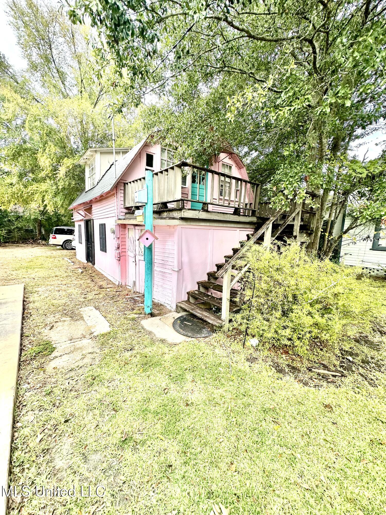 512 W Monticello Street Property Photo 18