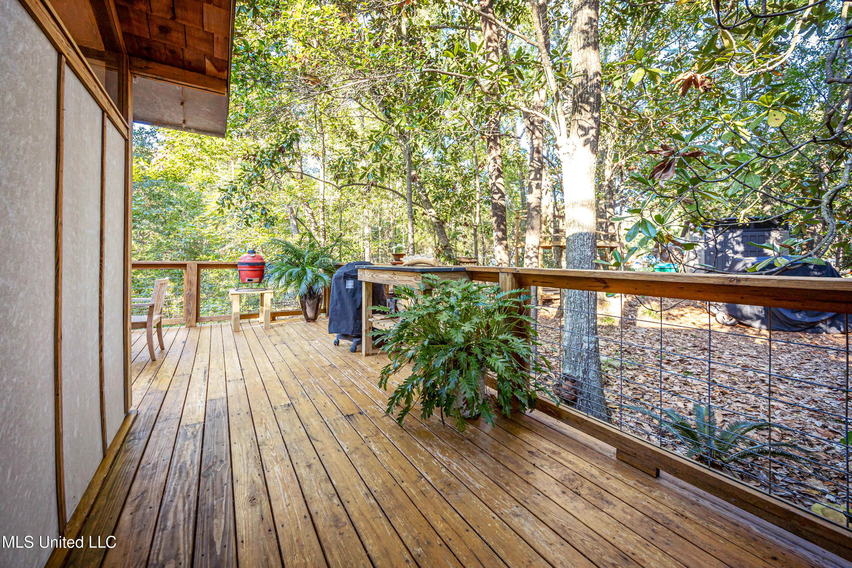 1103 Le Voyageur Drive Property Photo 8