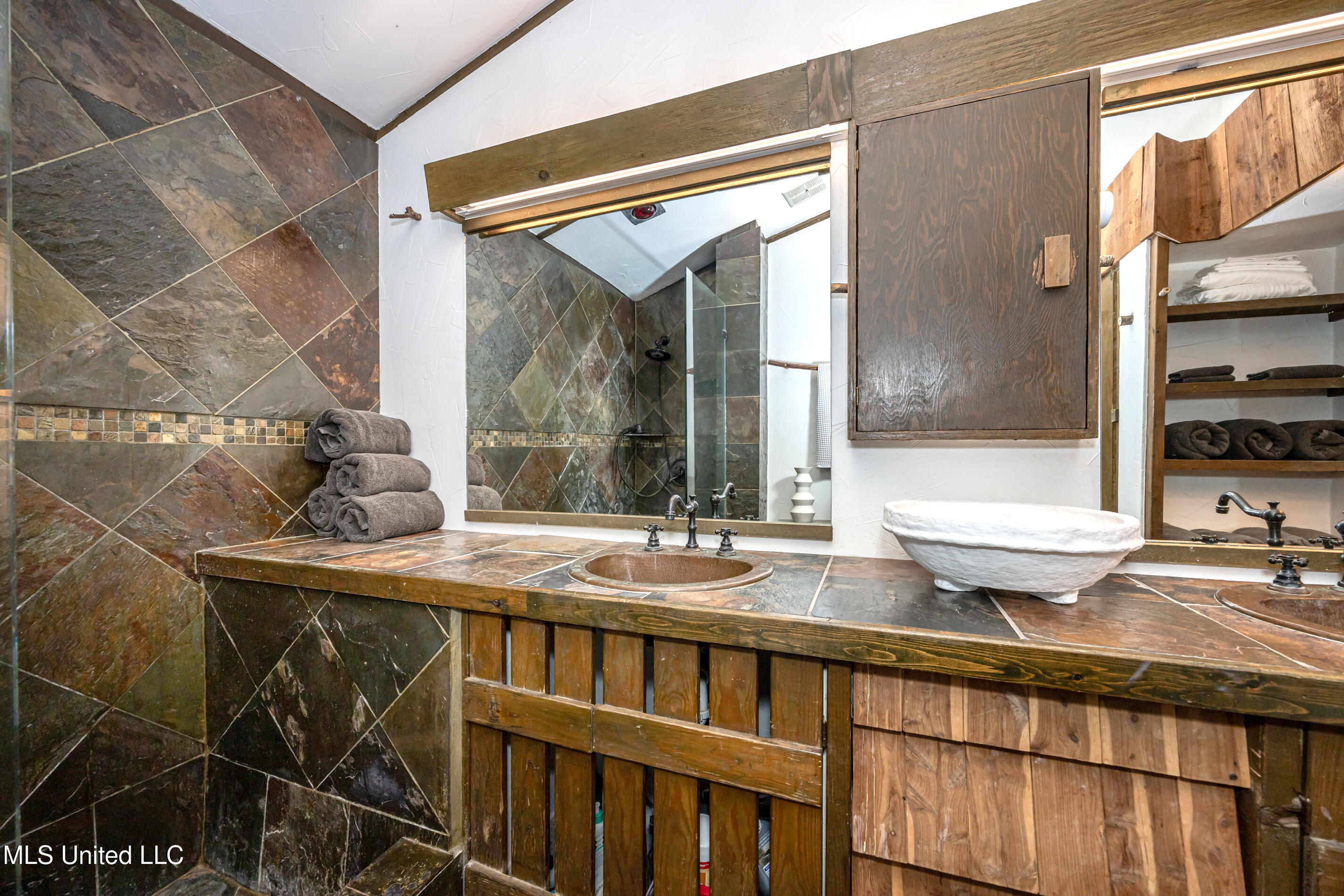 1103 Le Voyageur Drive Property Photo 35
