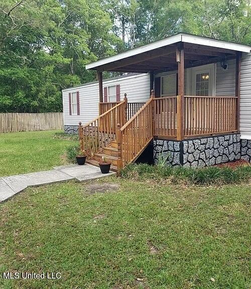 7310 Pineview Drive Property Photo 1