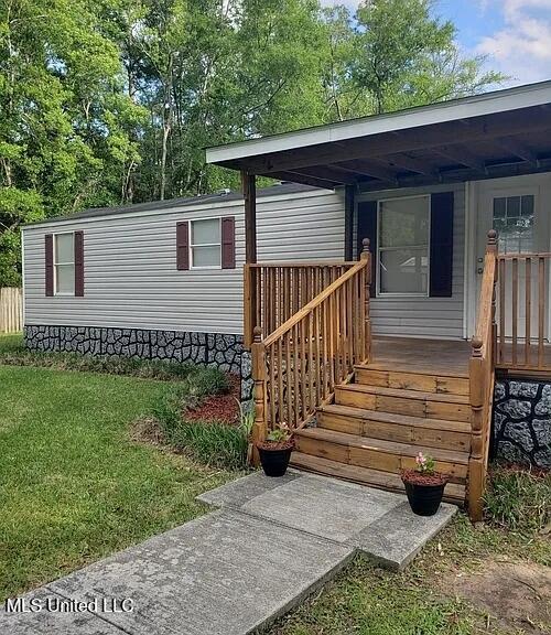 7310 Pineview Drive Property Photo 5