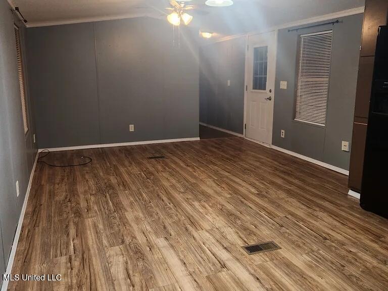 7310 Pineview Drive Property Photo 8