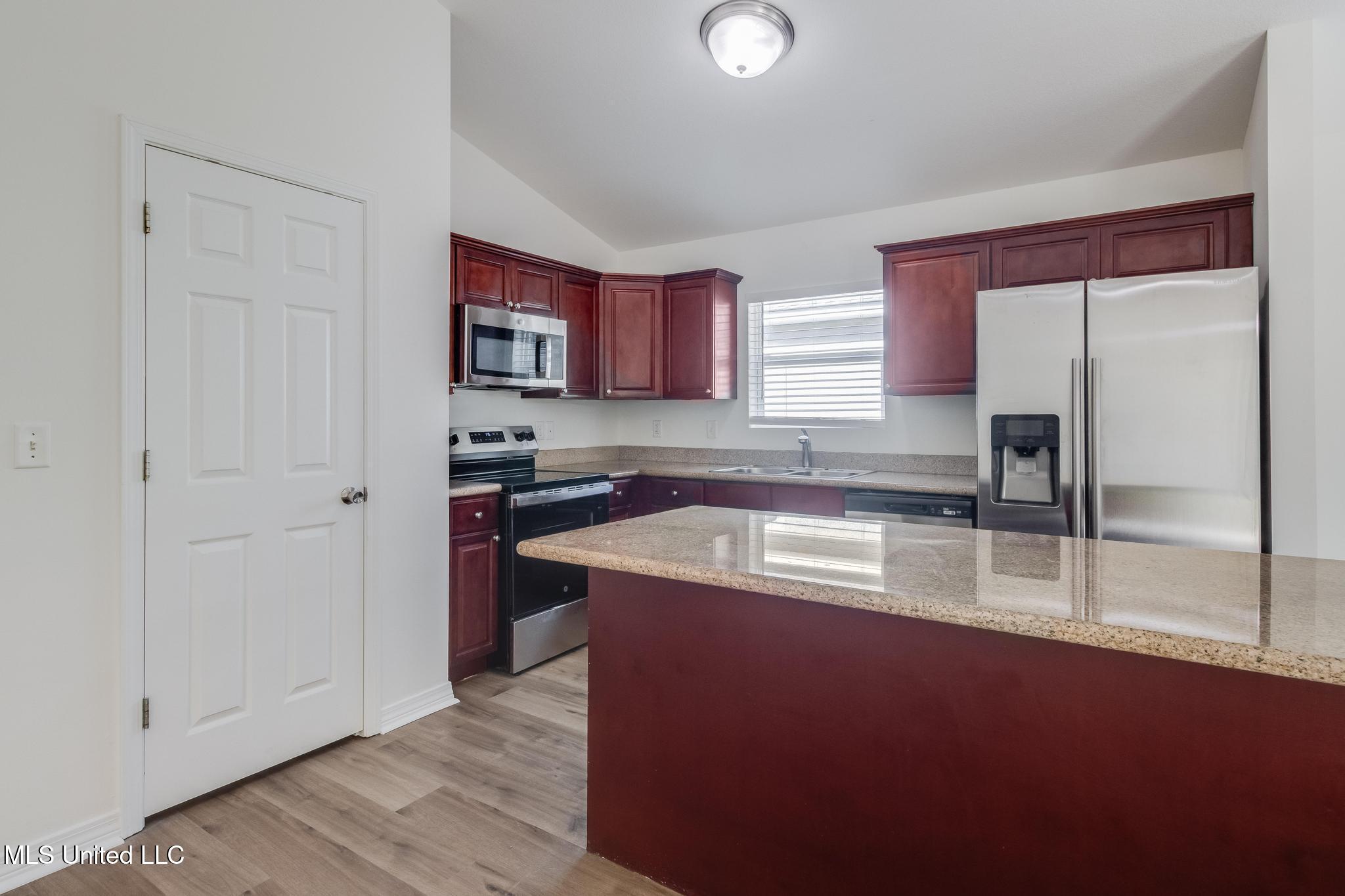 13110 Turtle Creek Parkway Property Photo 5