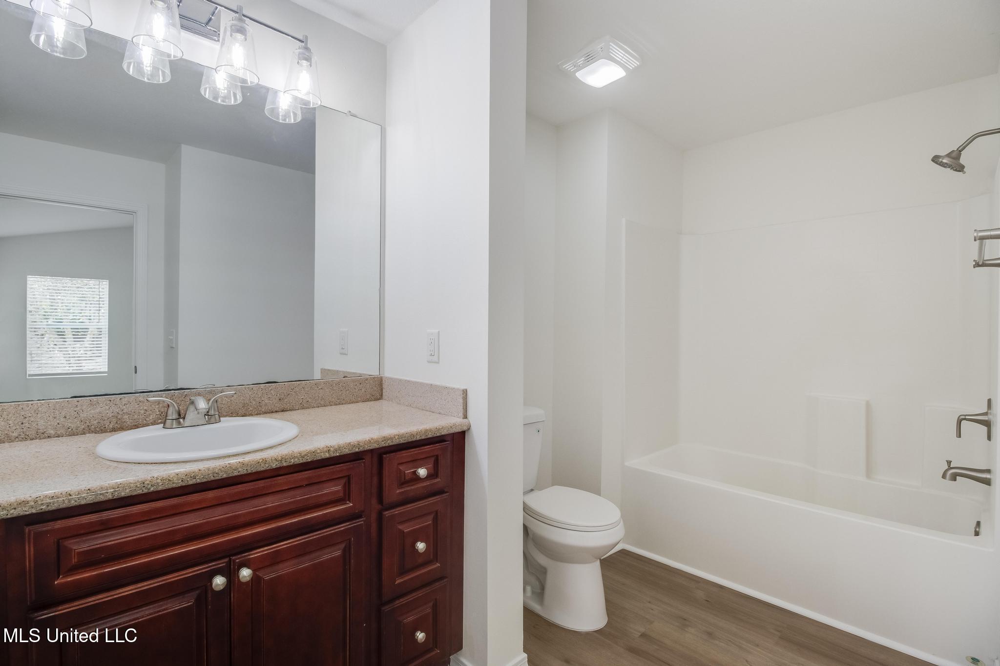 13110 Turtle Creek Parkway Property Photo 10