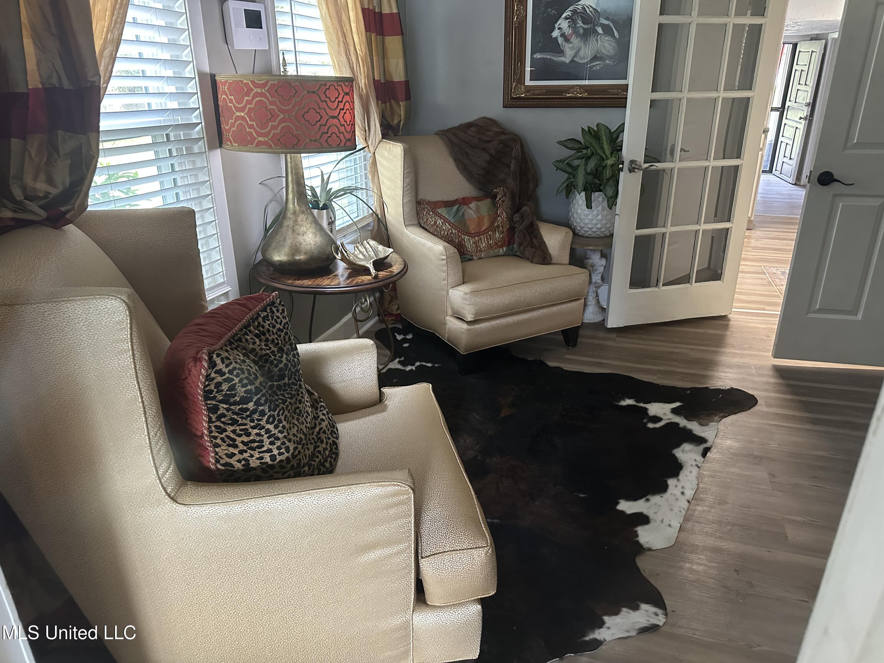 5428 Terry Road Property Photo 7