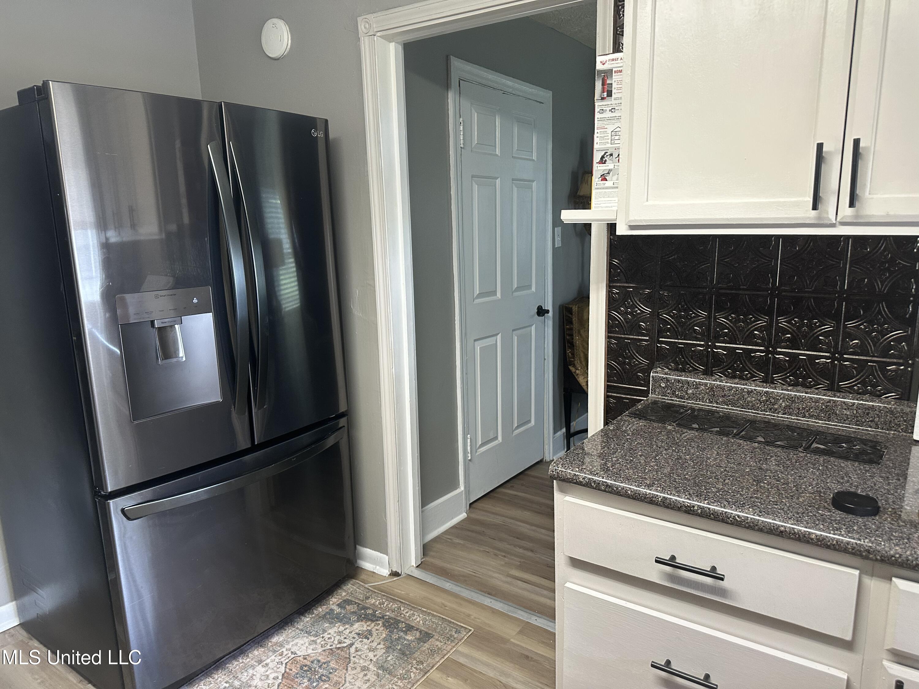 5428 Terry Road Property Photo 8