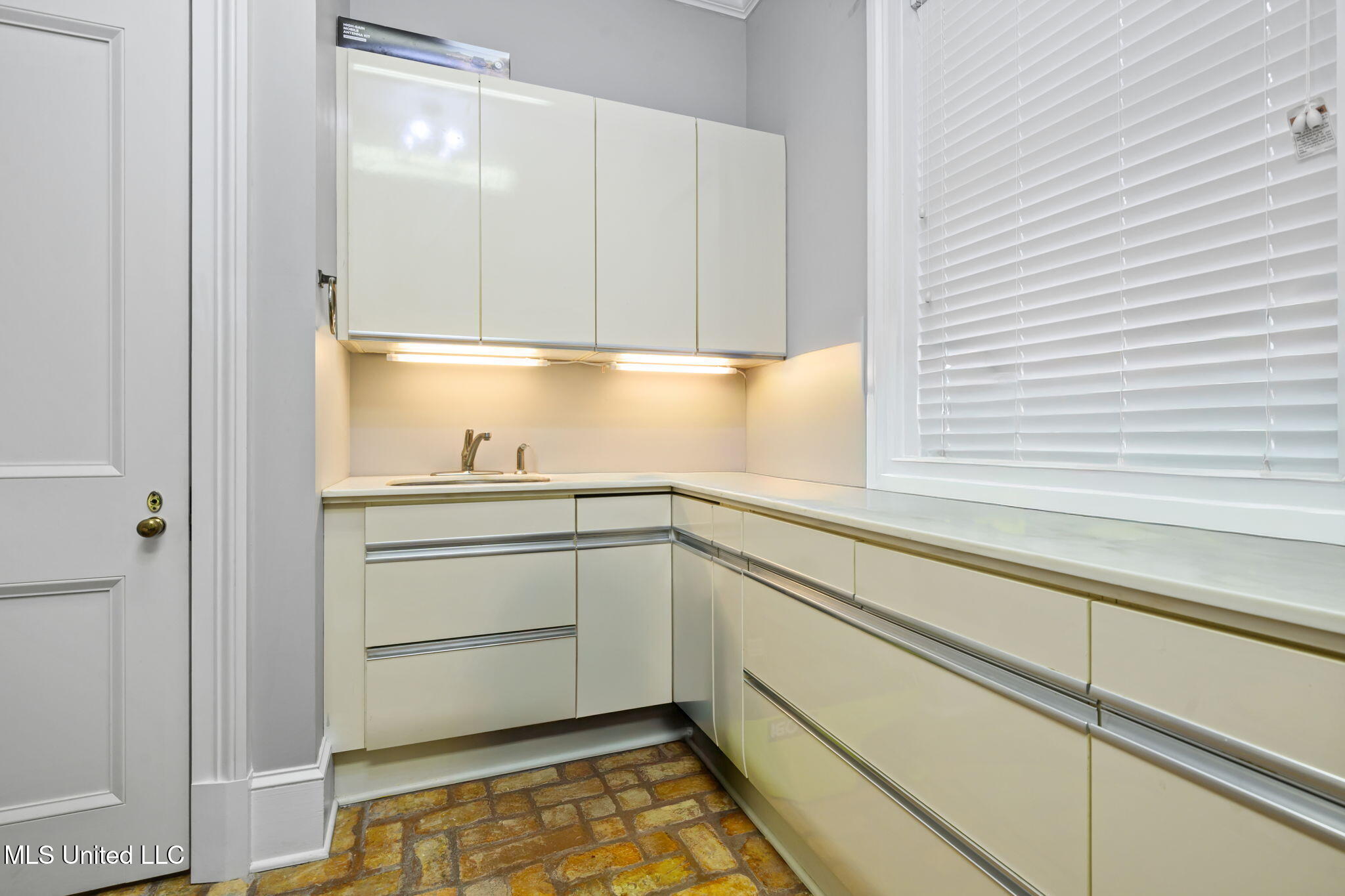 454 Earlville Road Property Photo 28