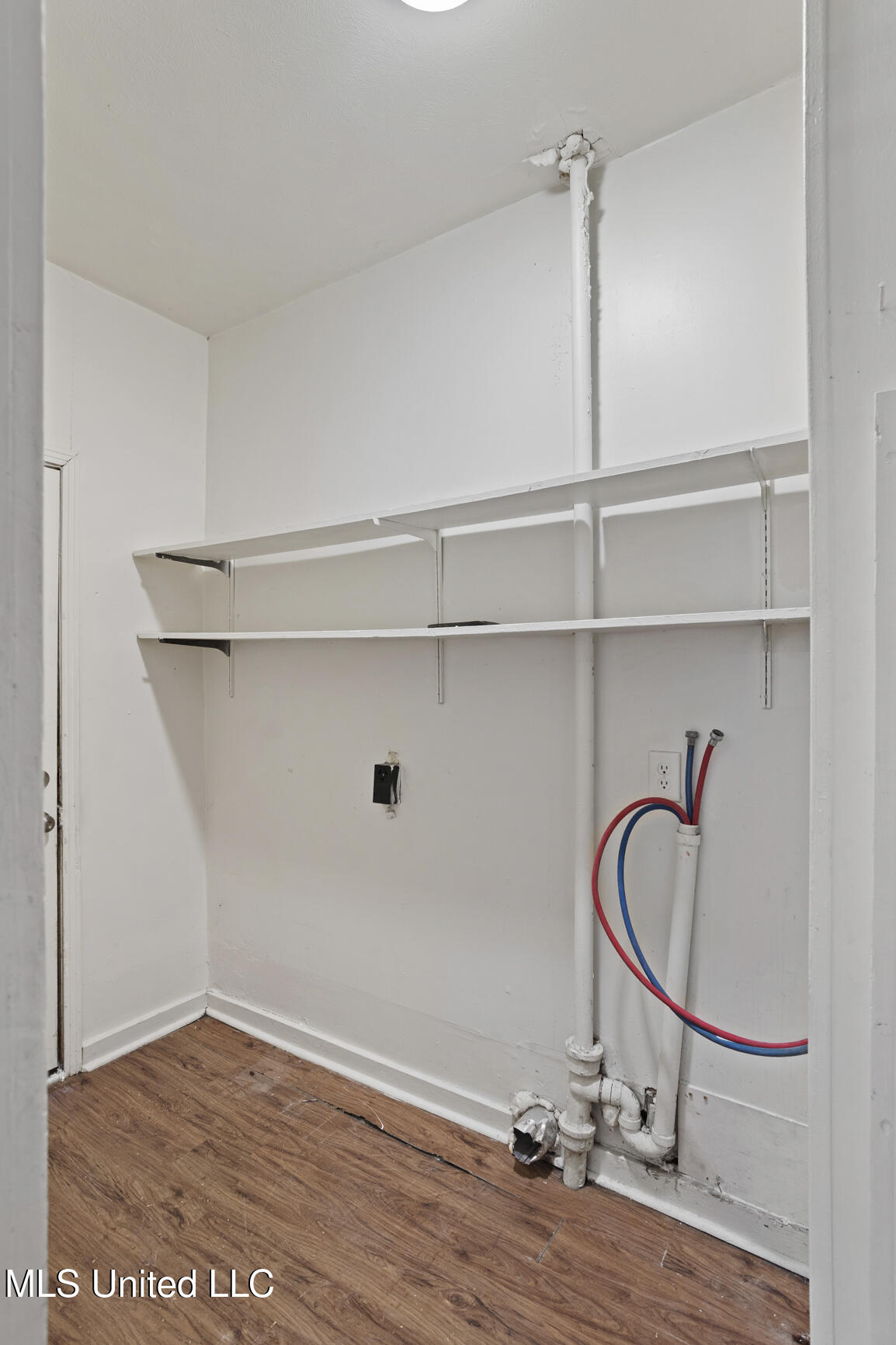 4162 Dearing Street Property Photo 11