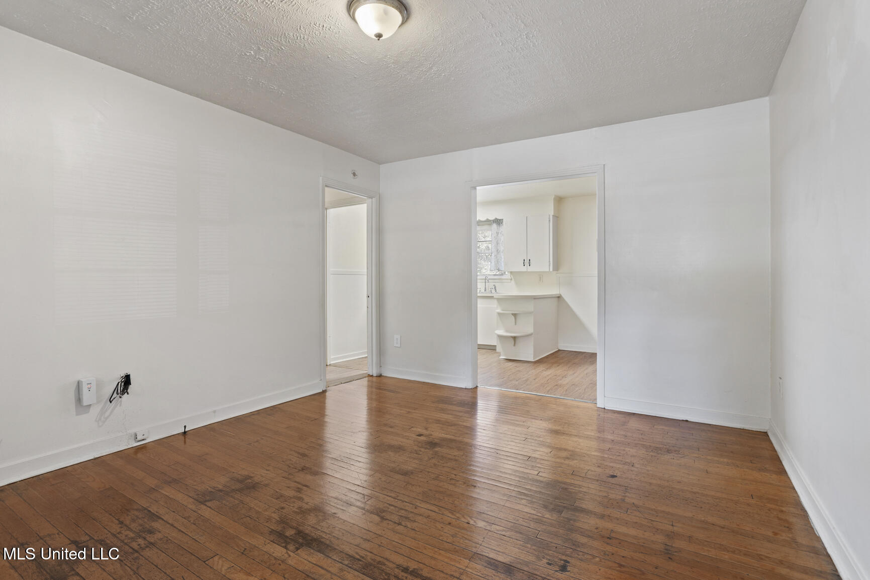 4162 Dearing Street Property Photo 12