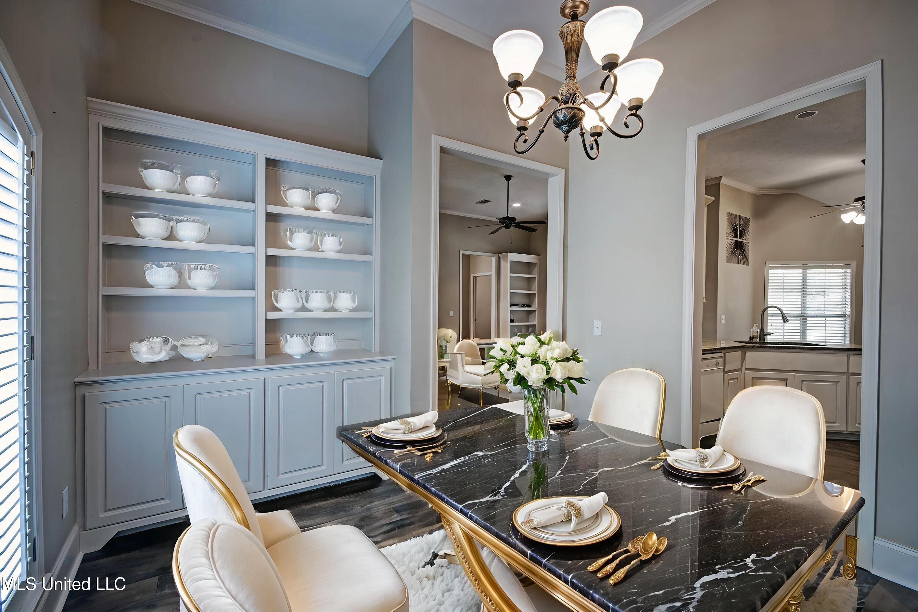 135 Seville Way Property Photo 11