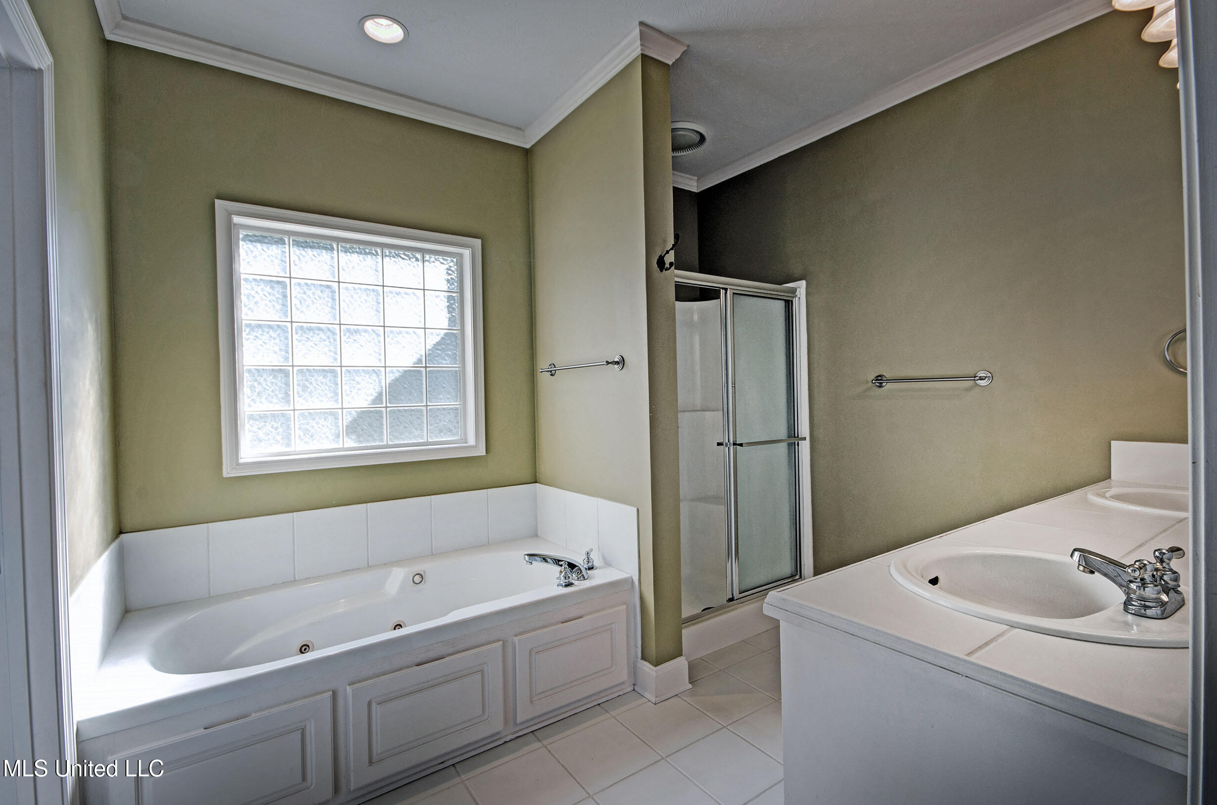 135 Seville Way Property Photo 15