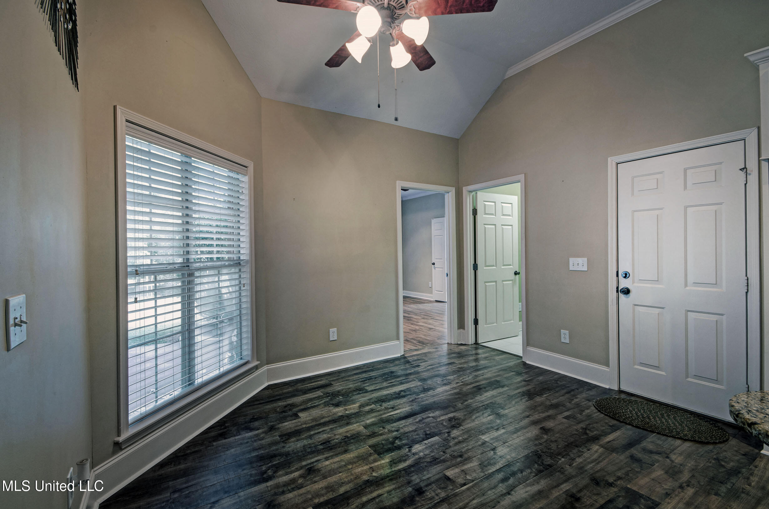 135 Seville Way Property Photo 22