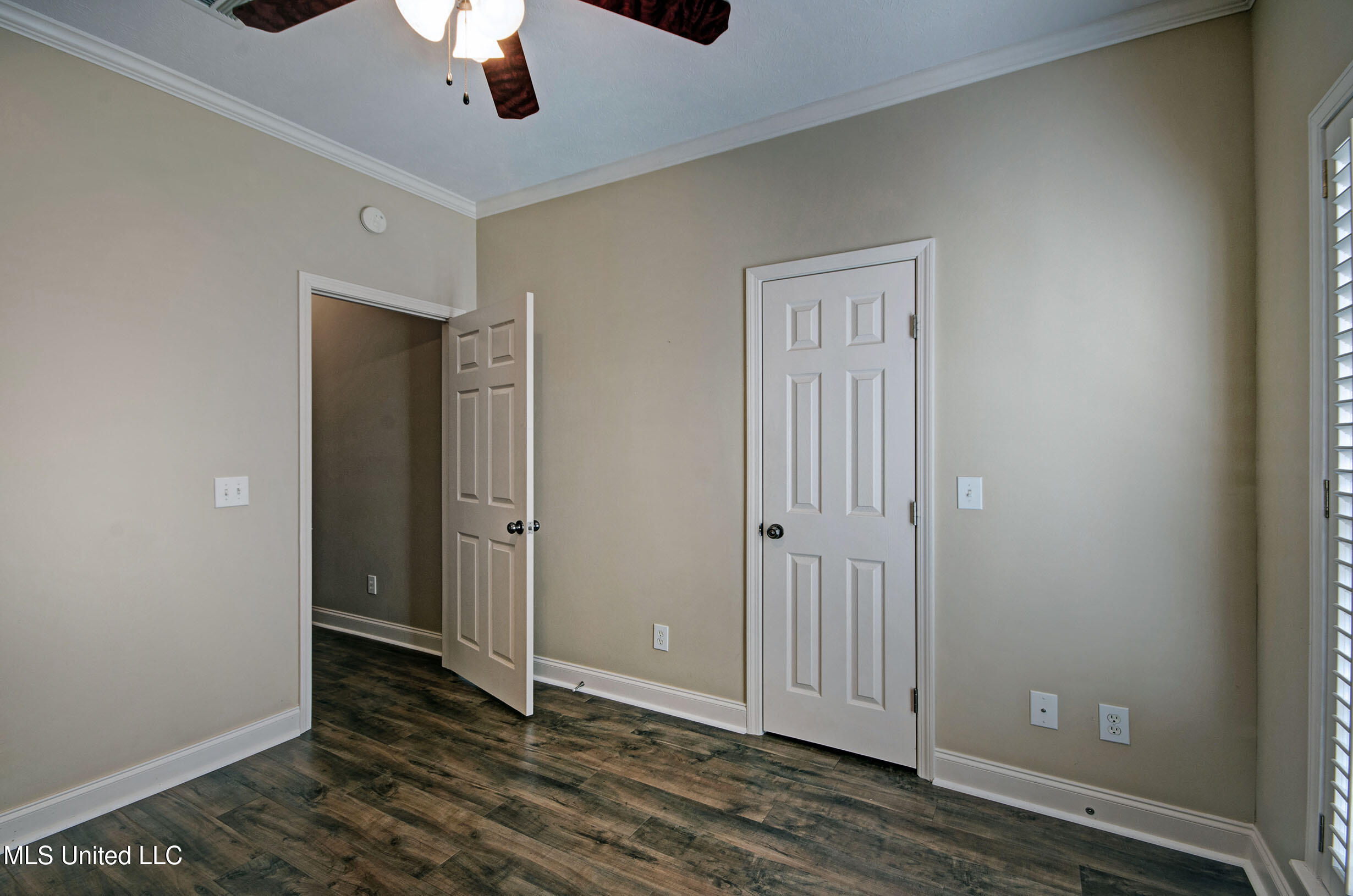 135 Seville Way Property Photo 31