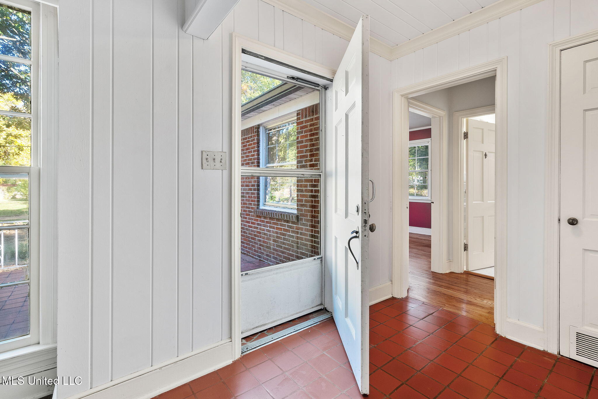 9355 Pigeon Roost Road Property Photo 5