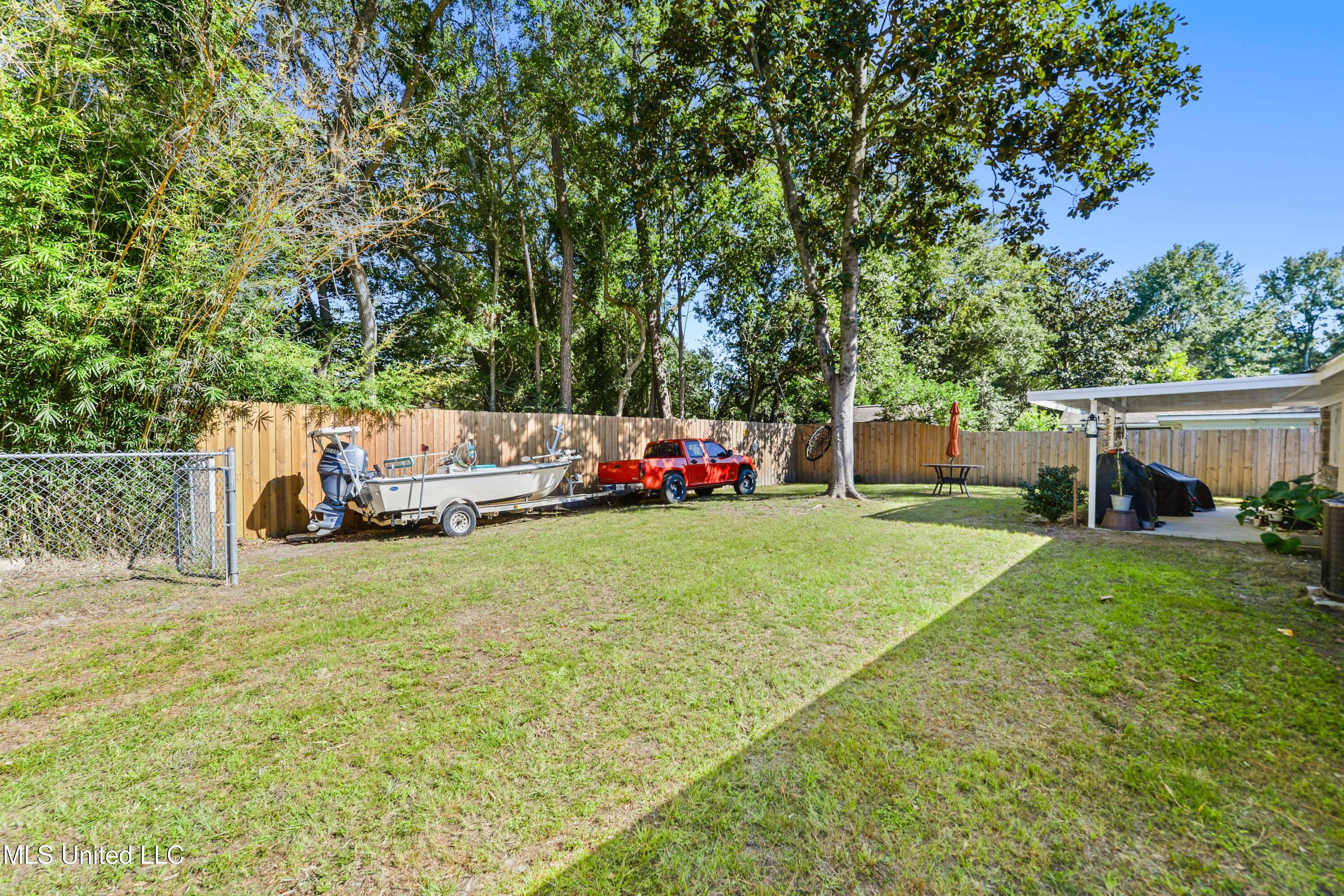 1214 Lancelot Lane Property Photo 5