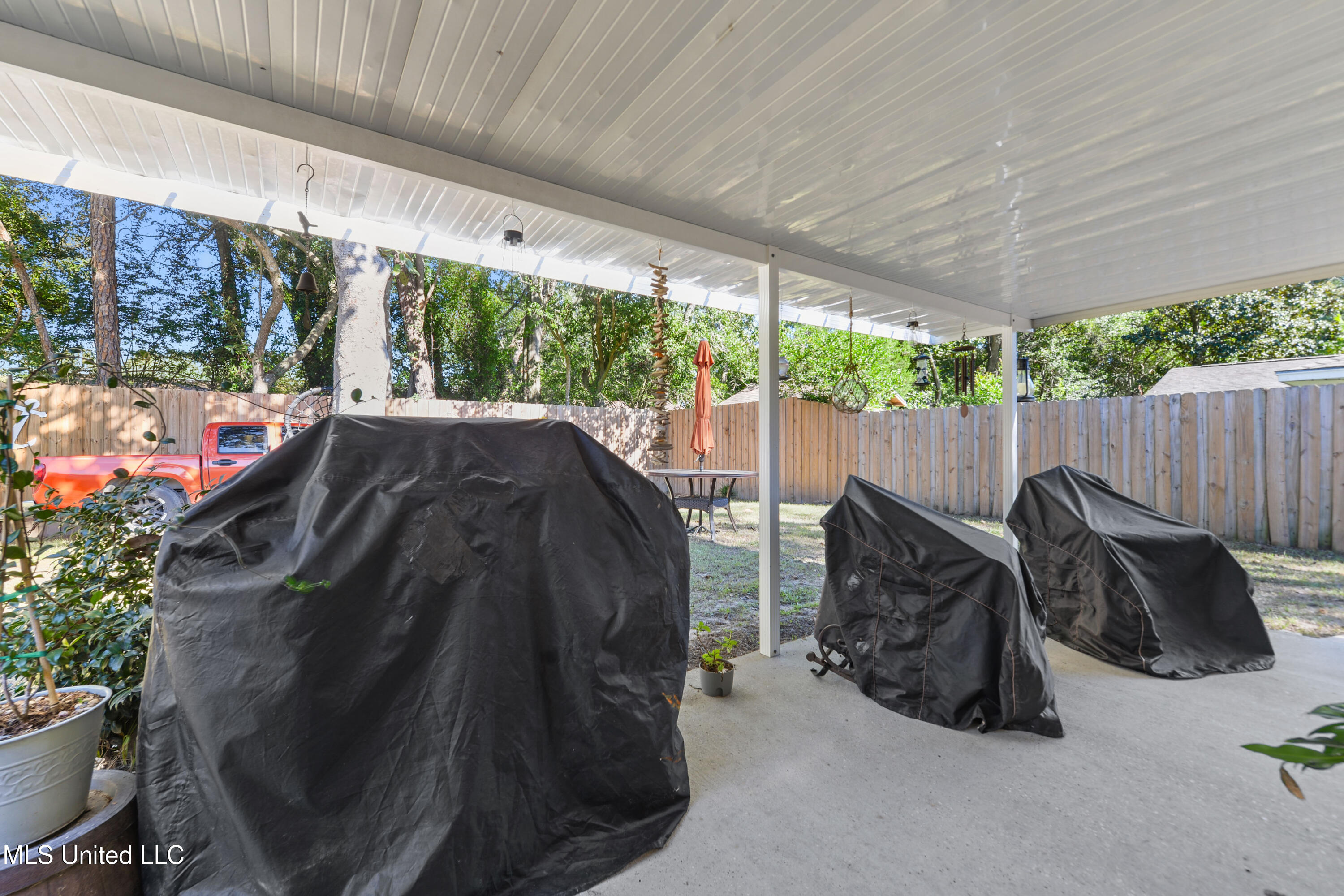 1214 Lancelot Lane Property Photo 6