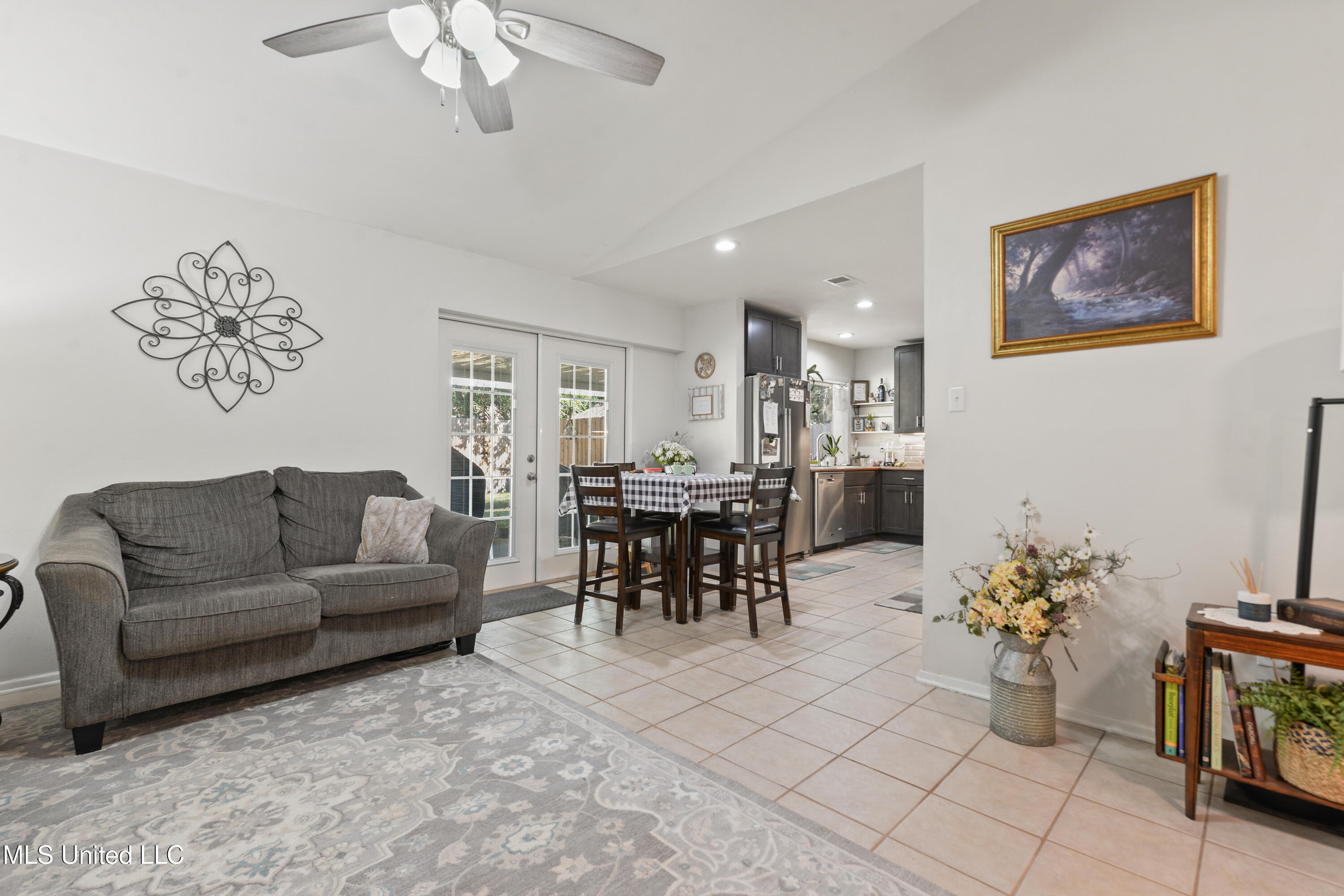 1214 Lancelot Lane Property Photo 9