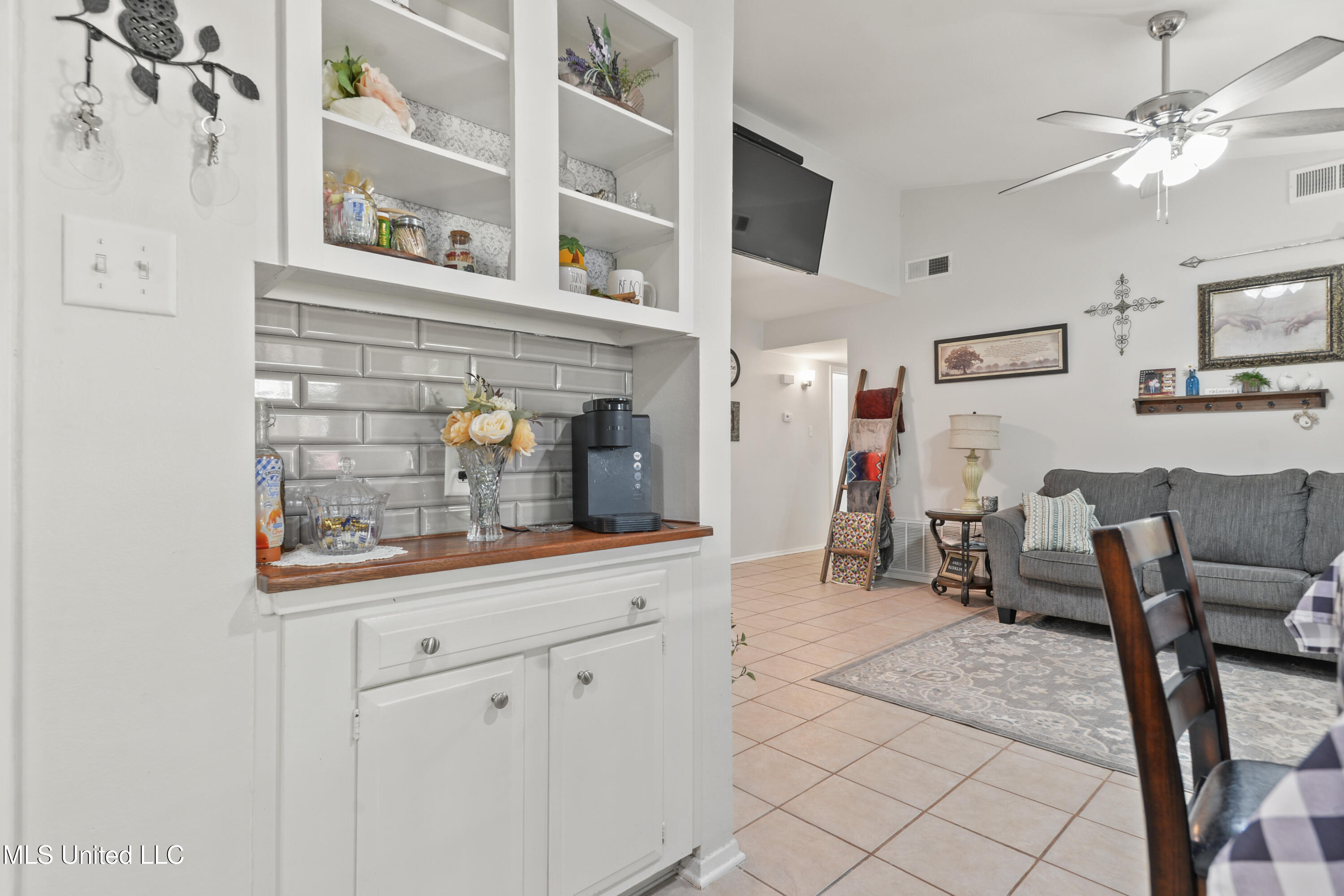 1214 Lancelot Lane Property Photo 13