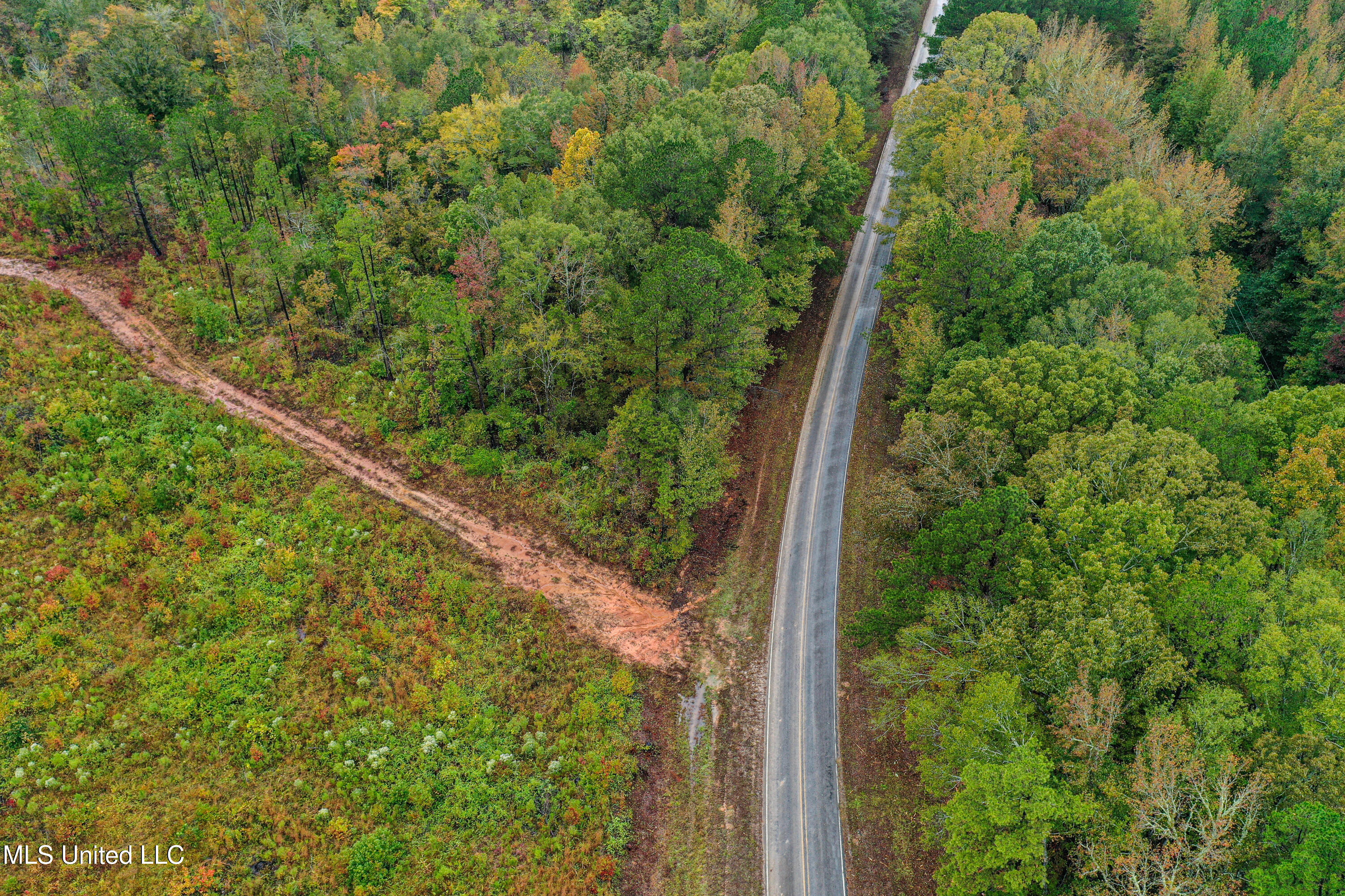 01 Alva Road Property Photo 5