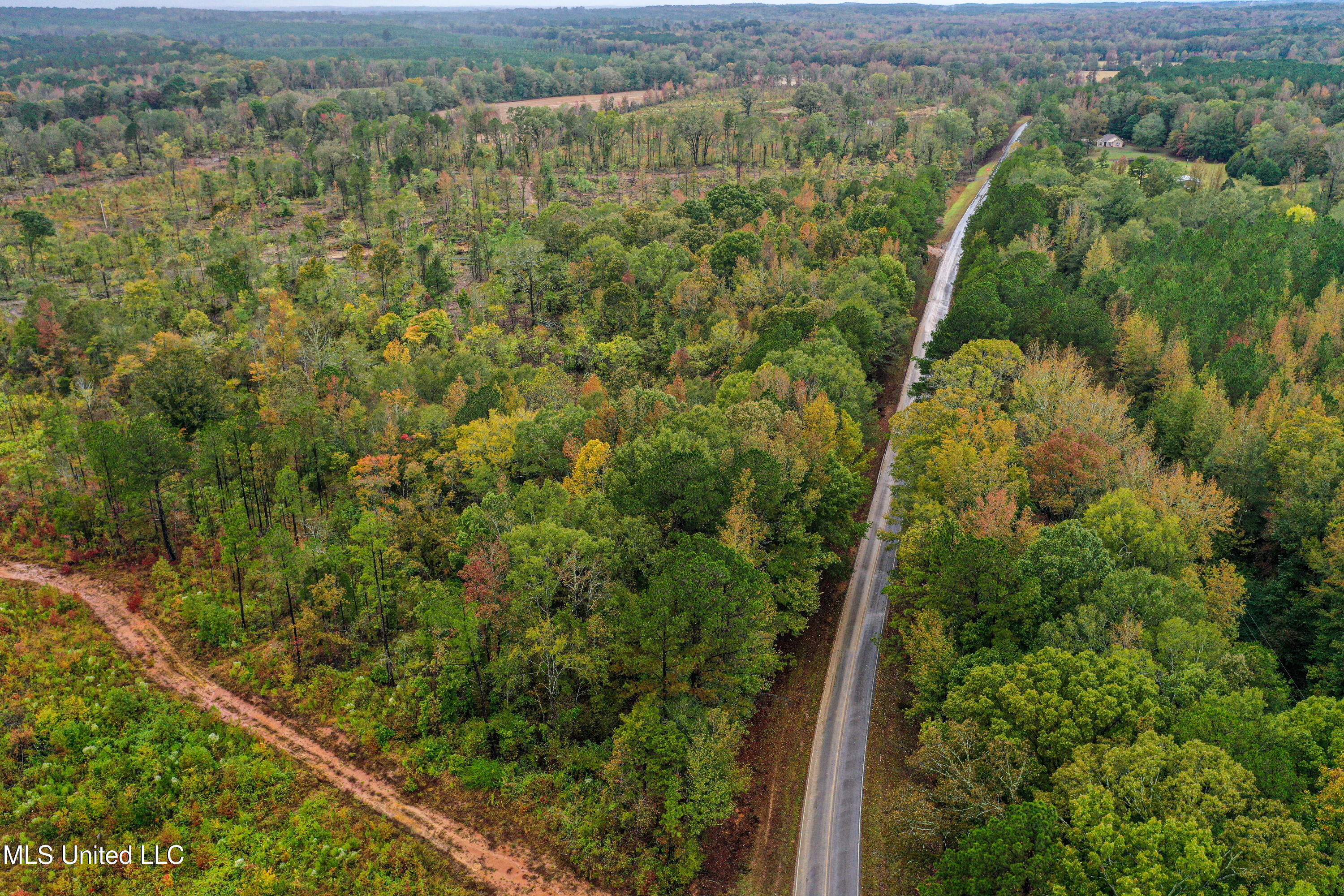 01 Alva Road Property Photo 8