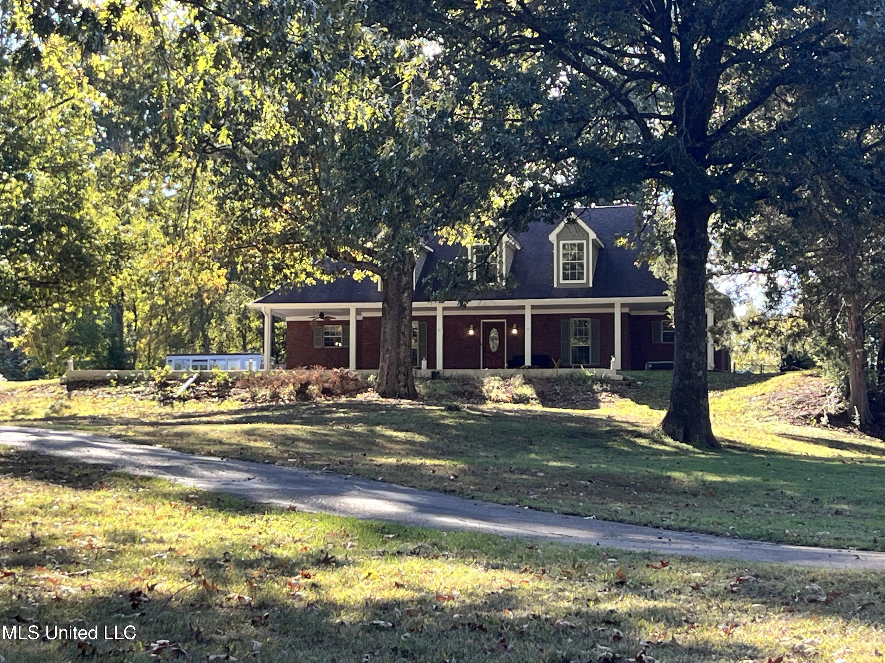 5816 N Rolling Pine Drive Property Photo 2