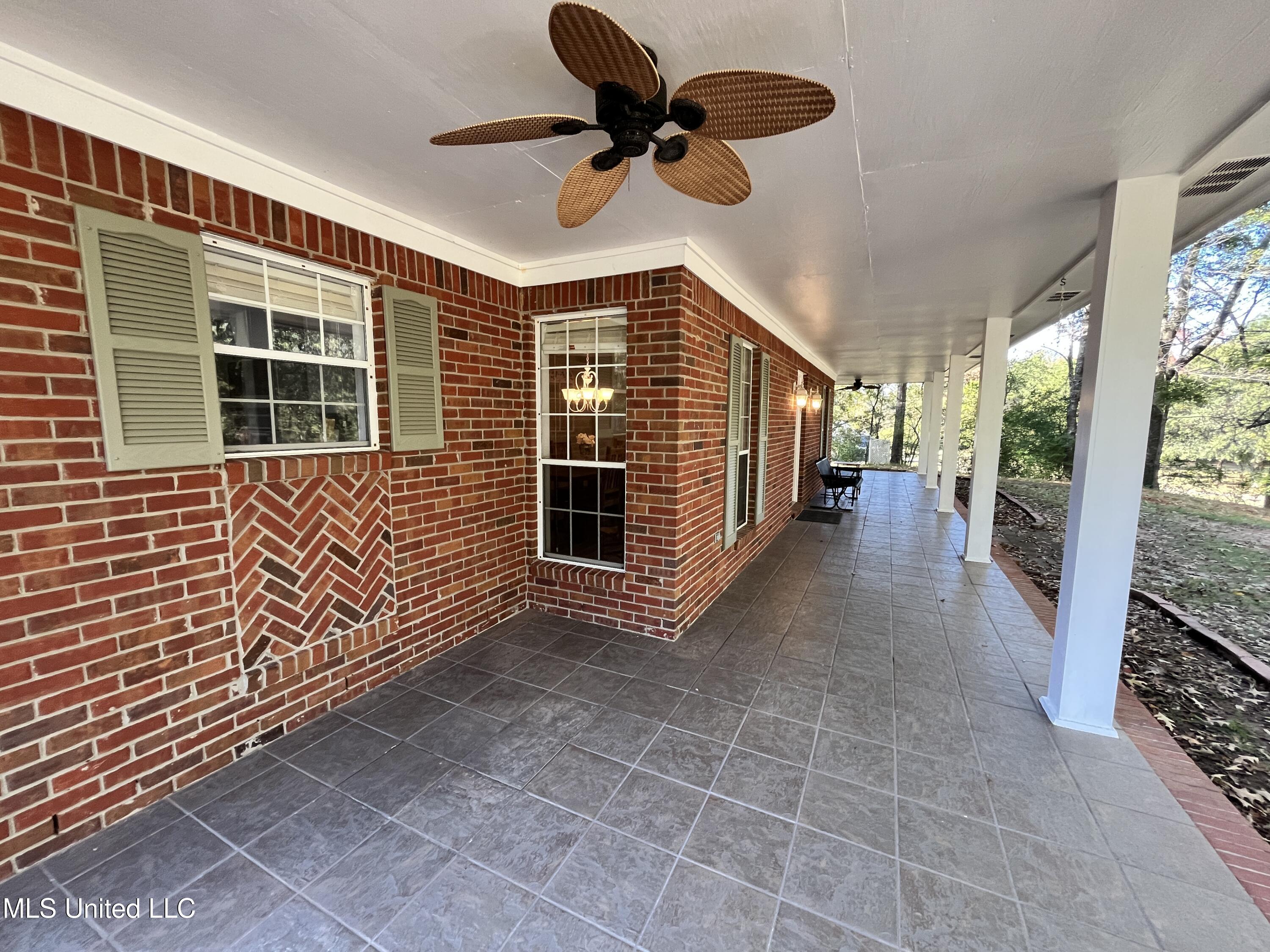 5816 N Rolling Pine Drive Property Photo 6