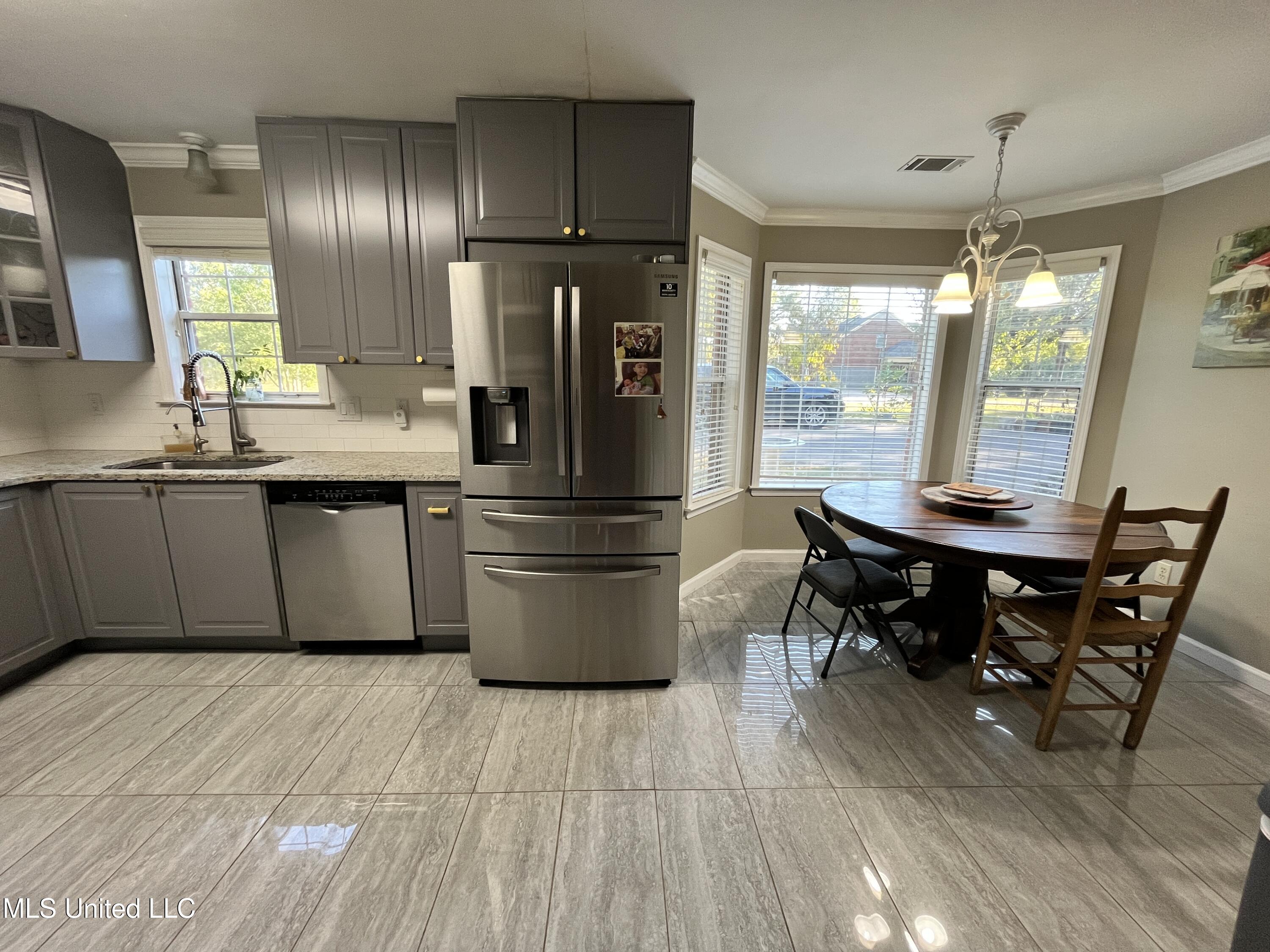 5816 N Rolling Pine Drive Property Photo 14