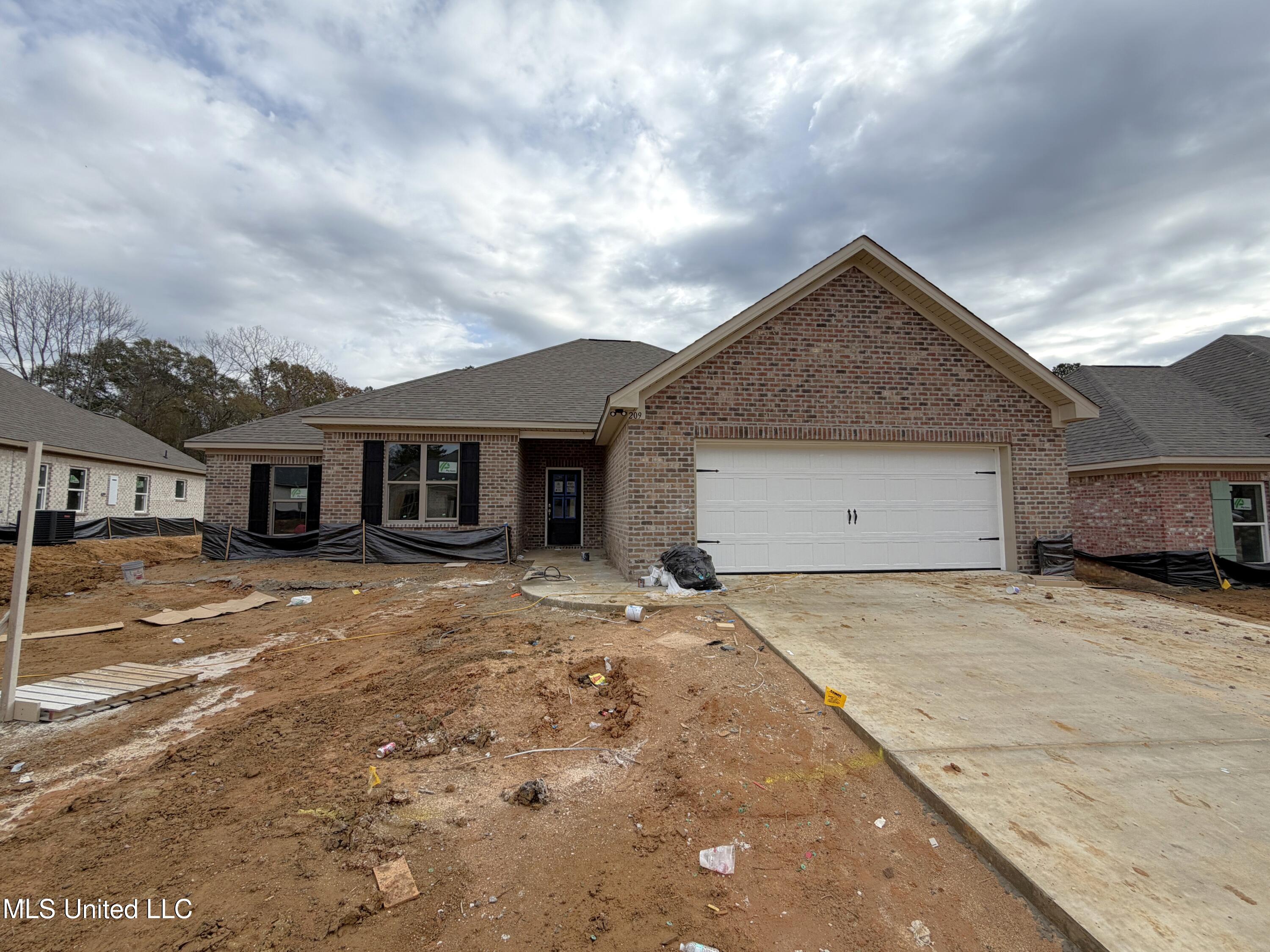 209 Anderson Oaks Drive Property Photo 1