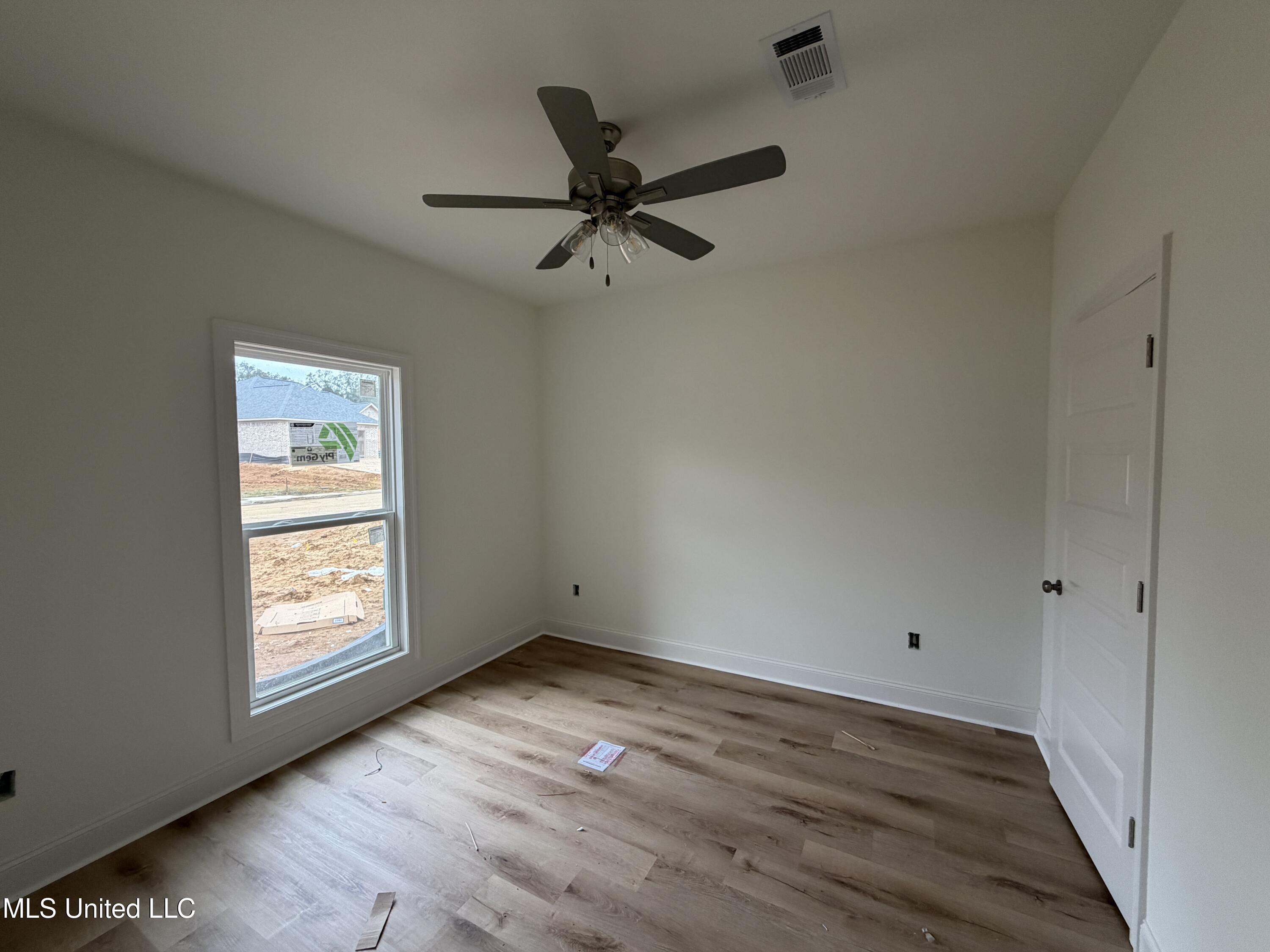 211 Anderson Oaks Drive Property Photo 21