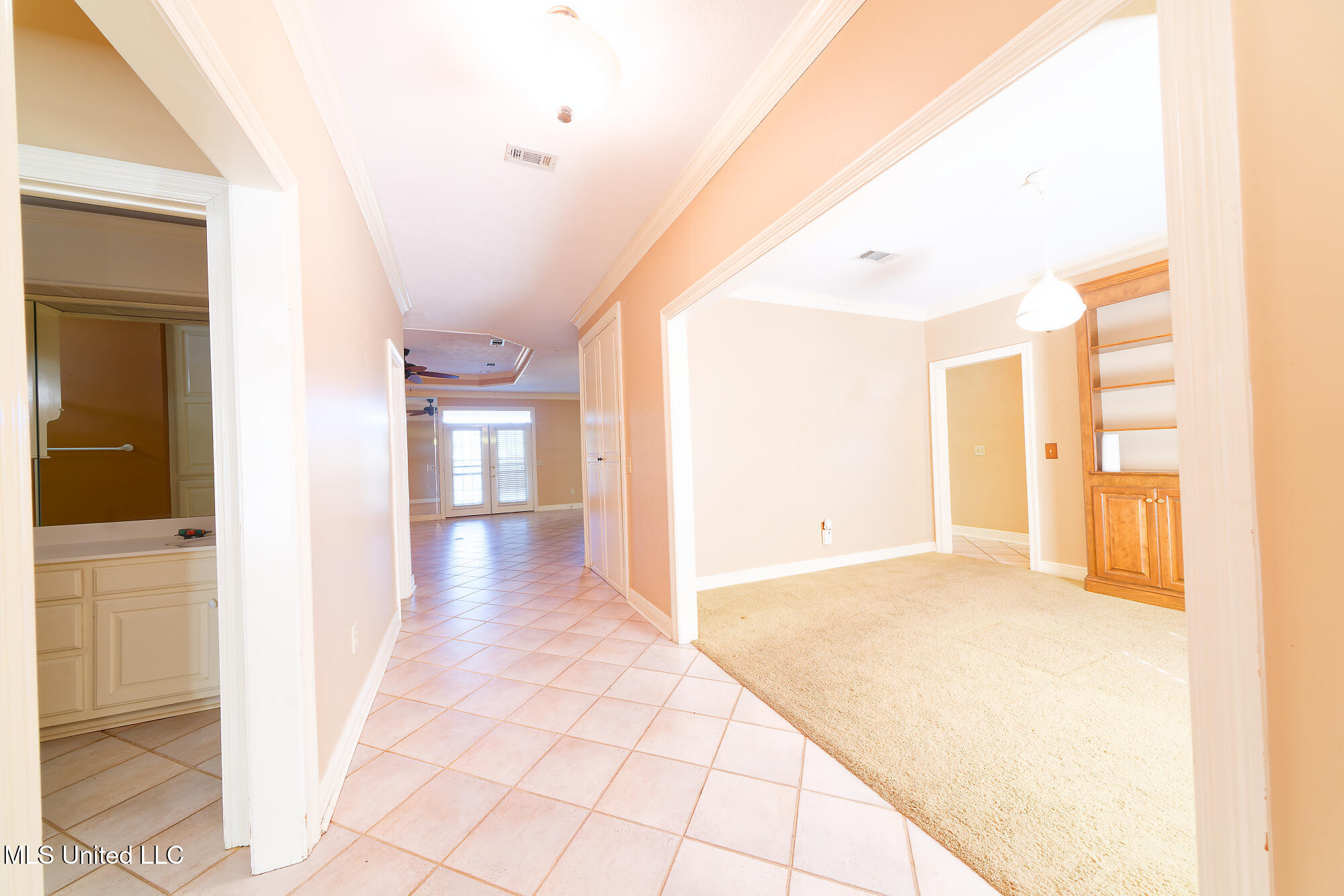 902 Oak Trail Property Photo 5