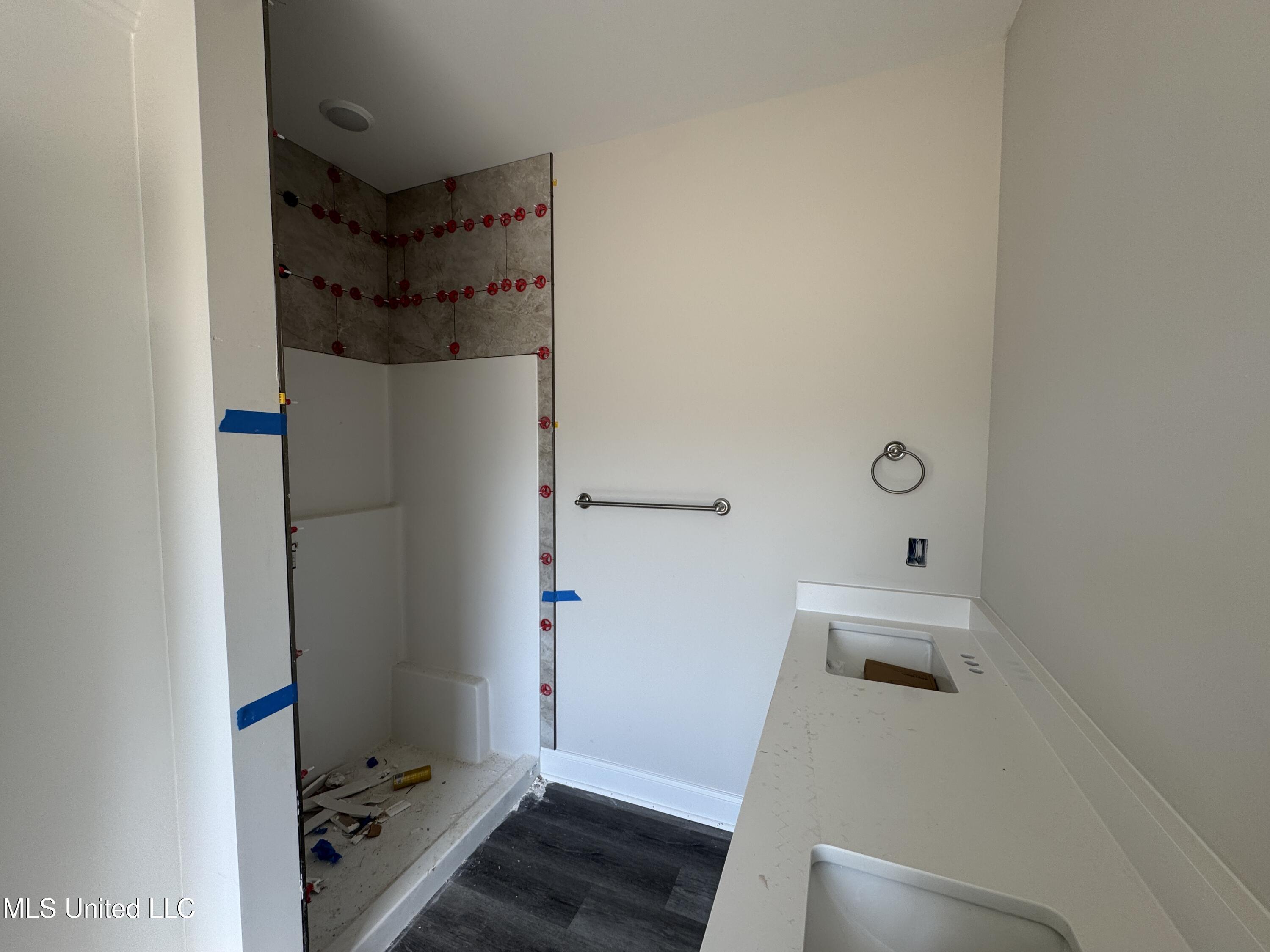 213 Anderson Oaks Drive Property Photo 9