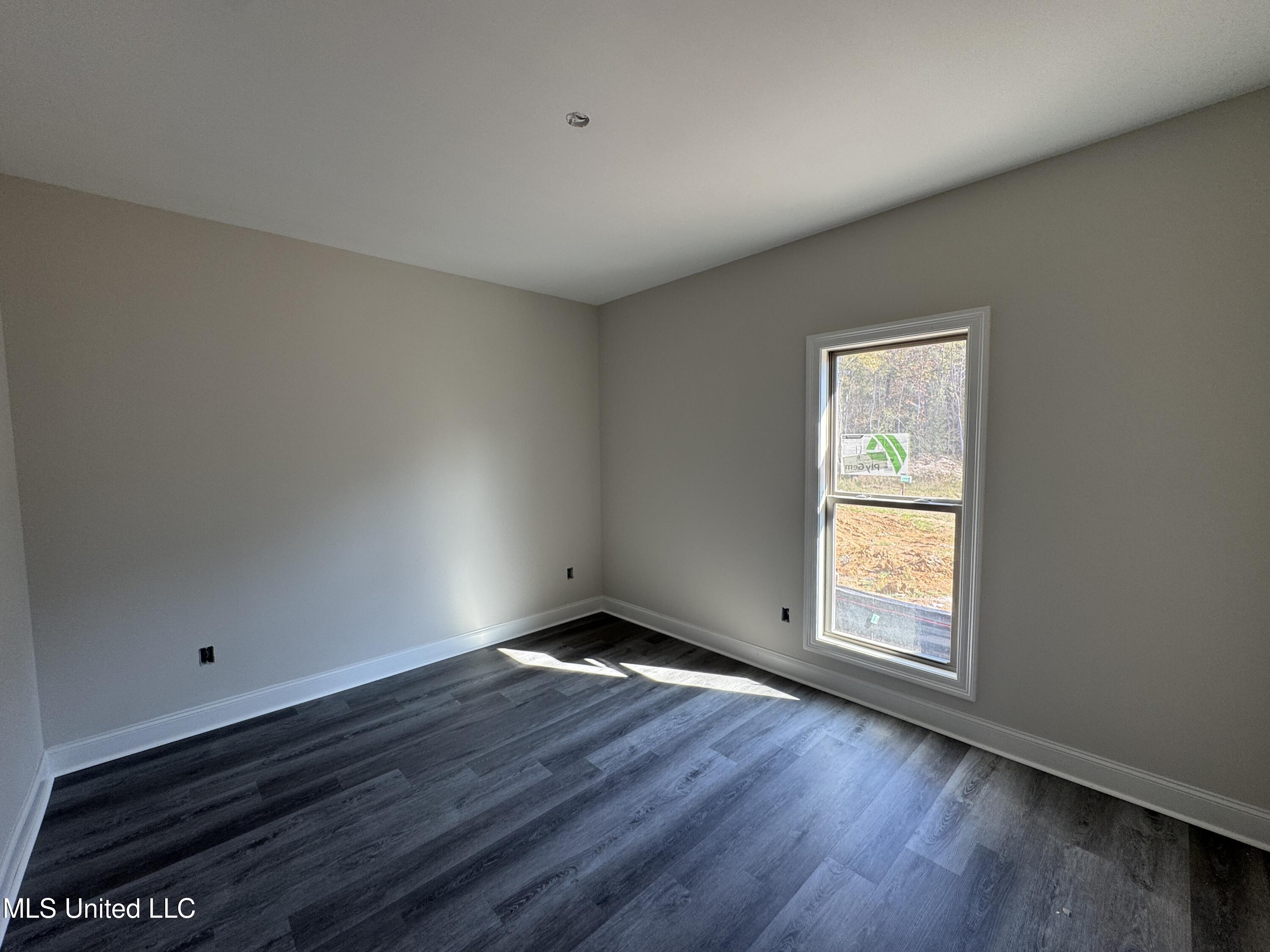 213 Anderson Oaks Drive Property Photo 15