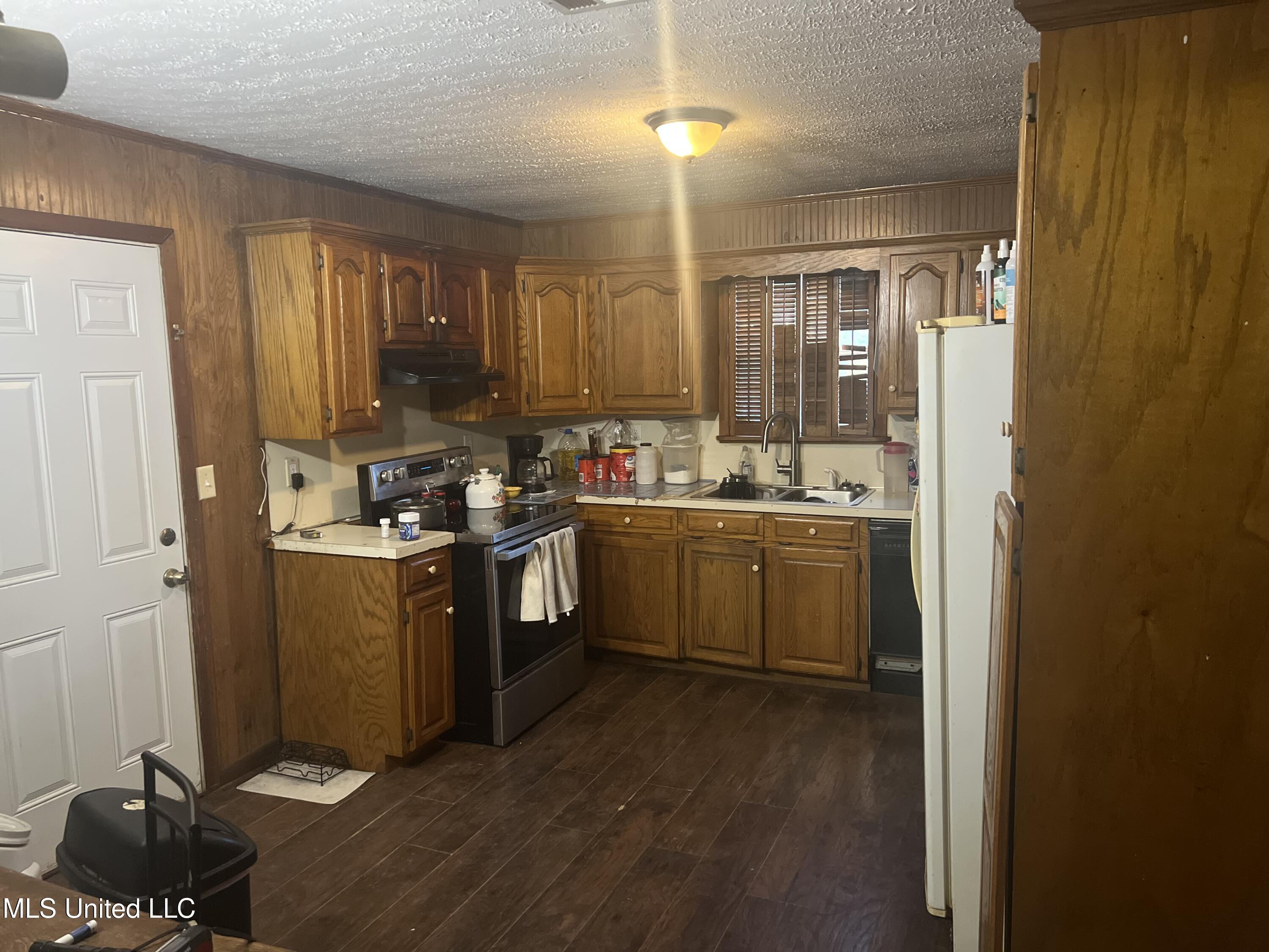 197 Halbert Thames Road Property Photo 16