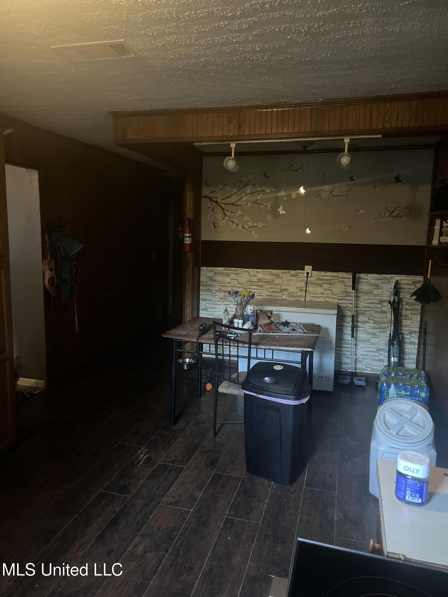 197 Halbert Thames Road Property Photo 18