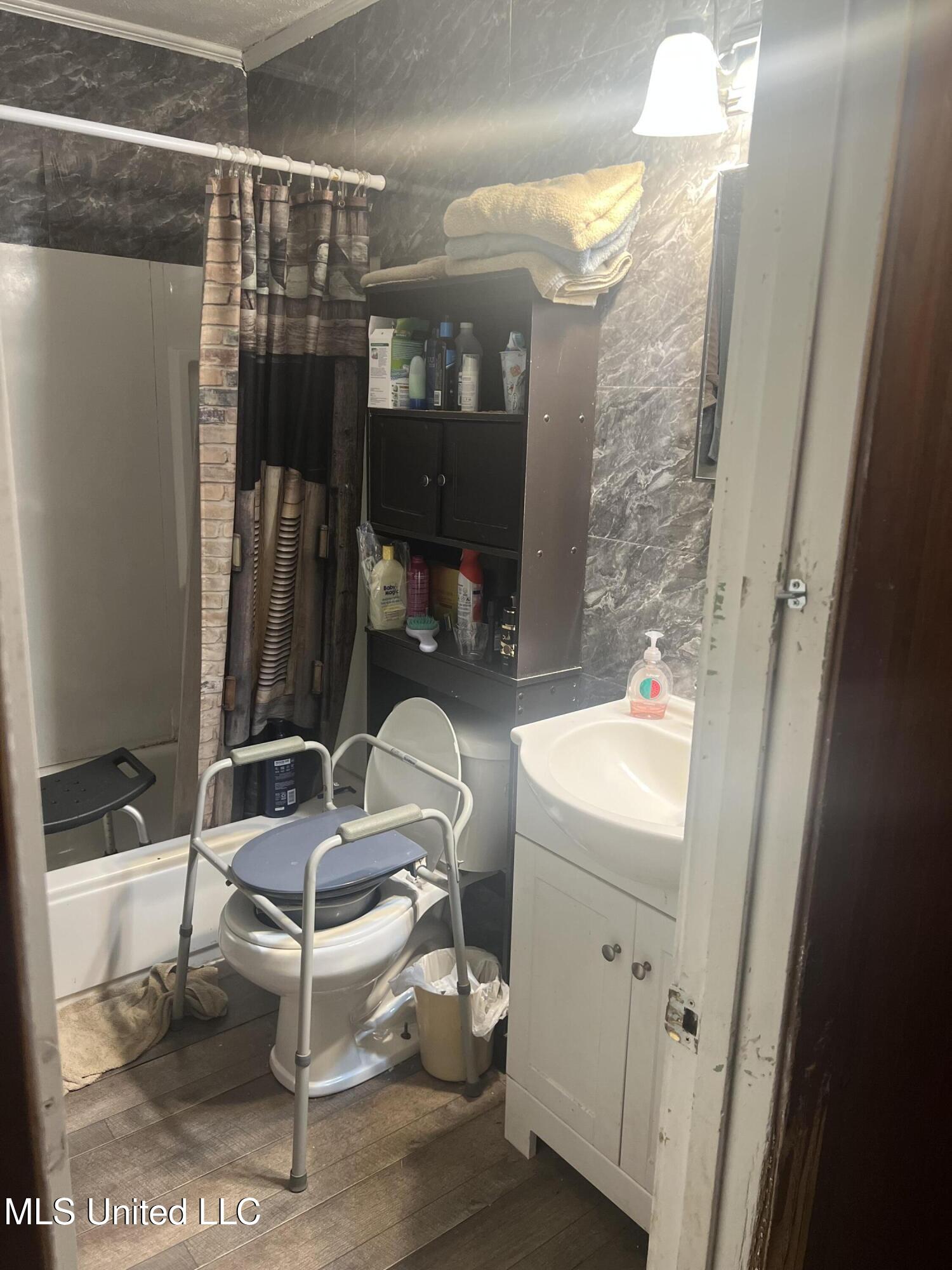 197 Halbert Thames Road Property Photo 23