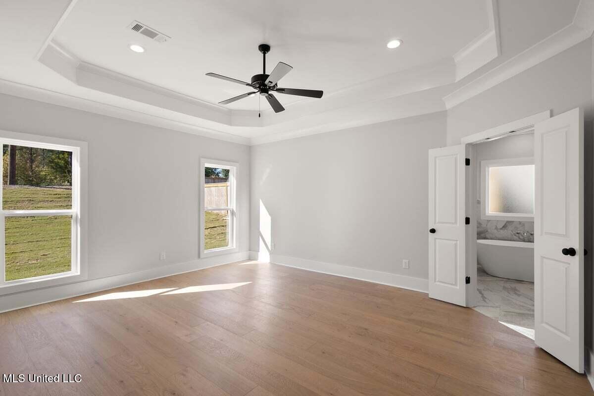 205 Lakecrest Drive Property Photo 13