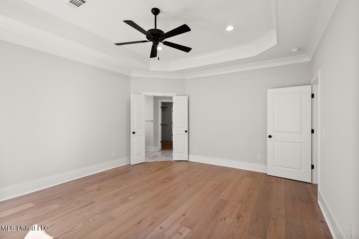 205 Lakecrest Drive Property Photo 14