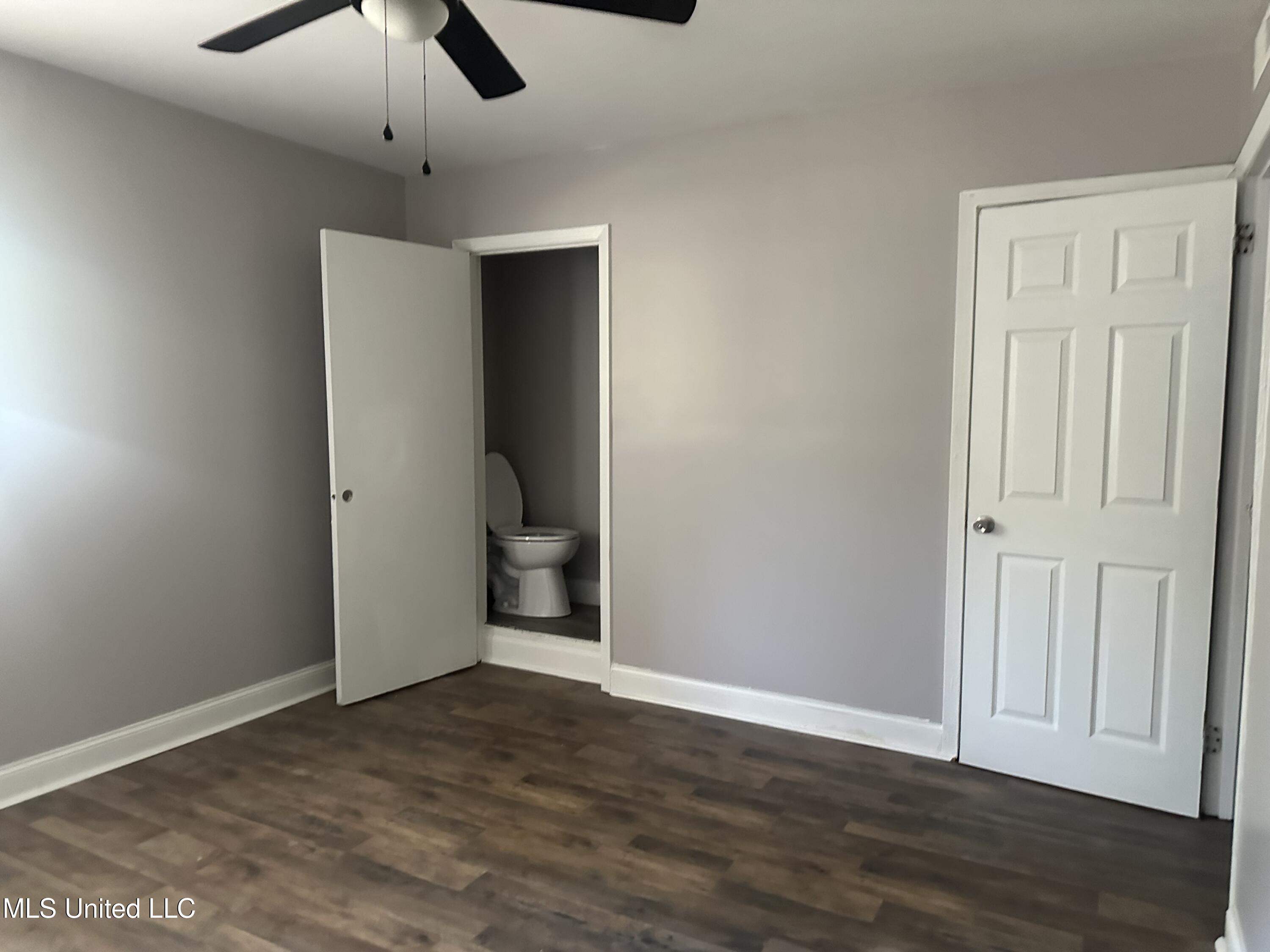 2725 Charleston Drive Property Photo 15
