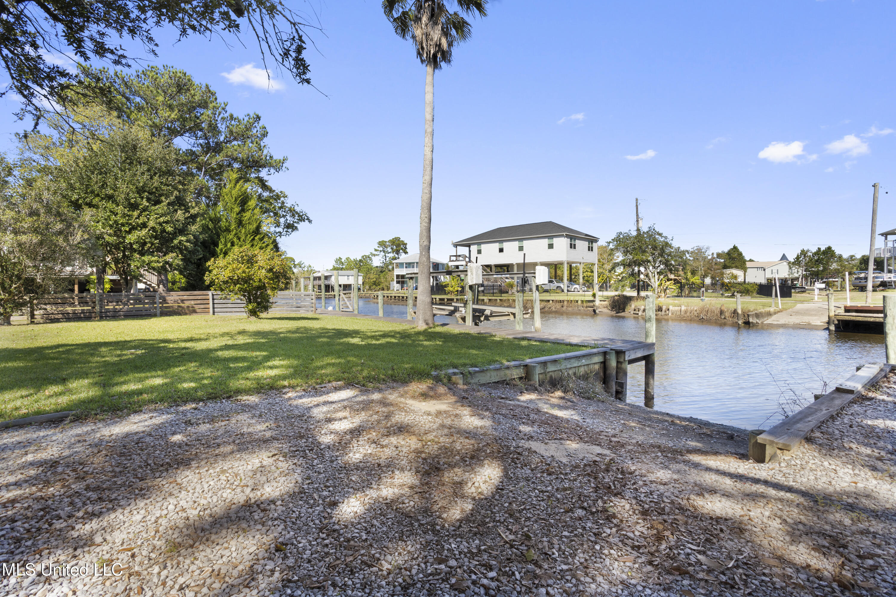 11046 New York Street Property Photo 29